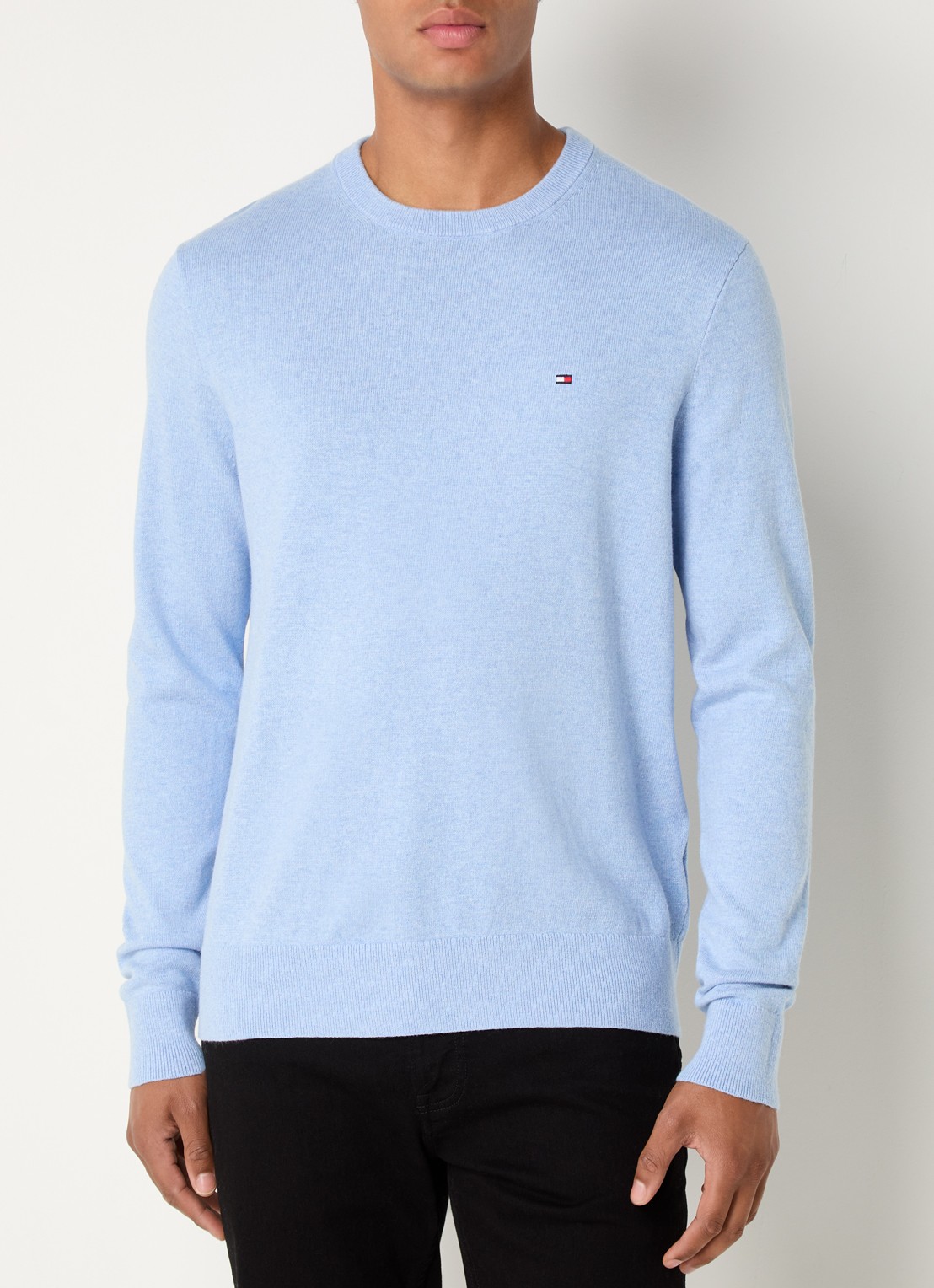 Tommy Hilfiger Fijngebreide pullover in kasjmierblend met logoborduring - detail 3 lichtblauw
