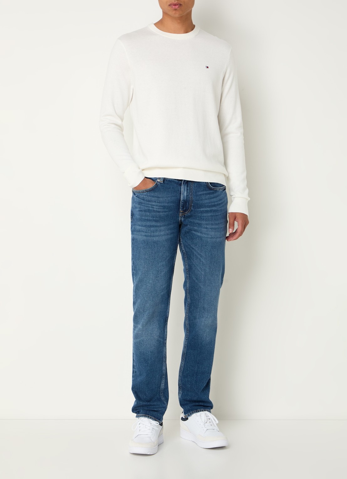 Tommy Hilfiger Fijngebreide pullover in kasjmierblend met logoborduring - voorkant 3 wit