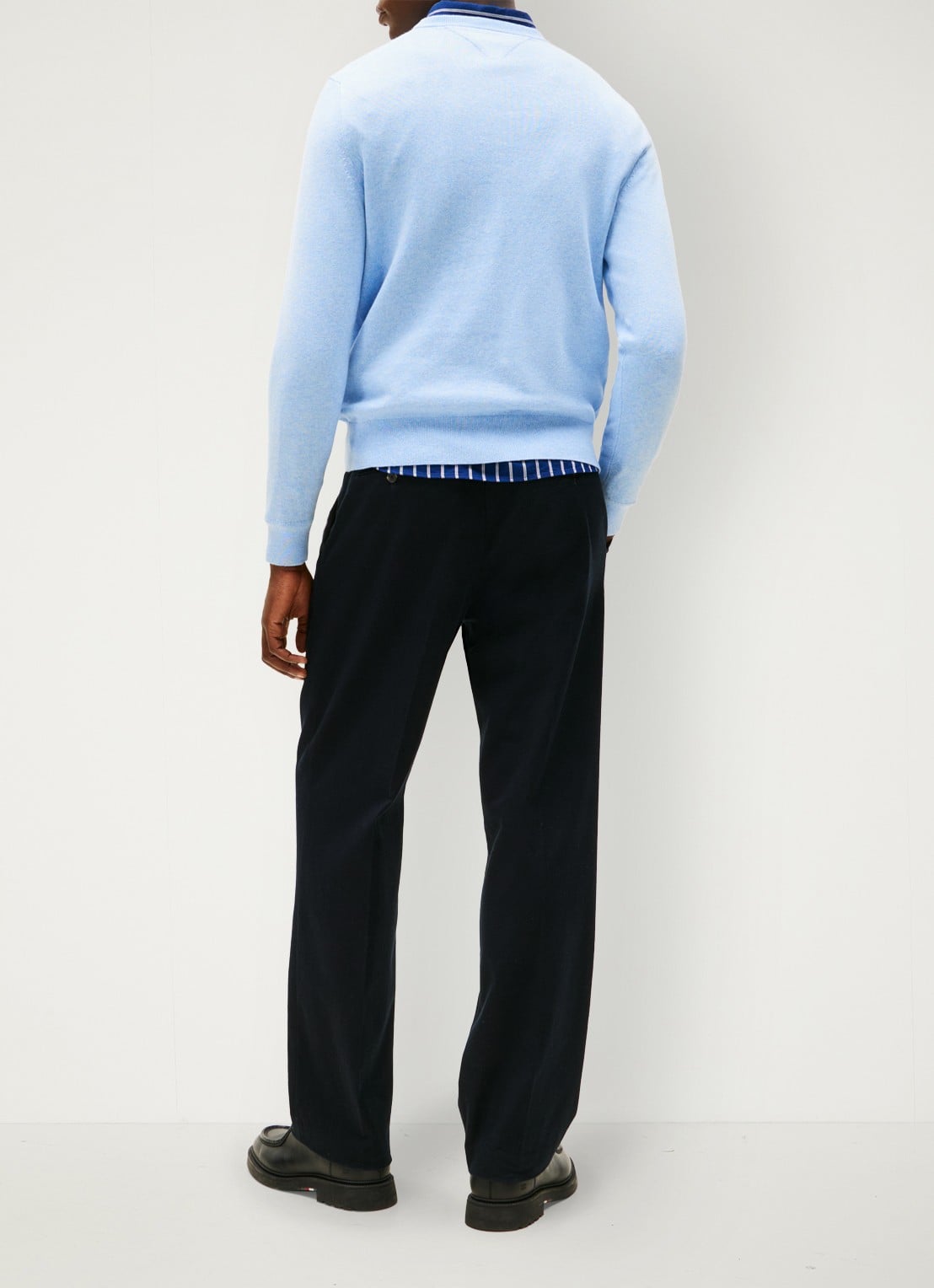 Tommy Hilfiger Fijngebreide pullover in kasjmierblend met logoborduring - achterkant 3 blauw