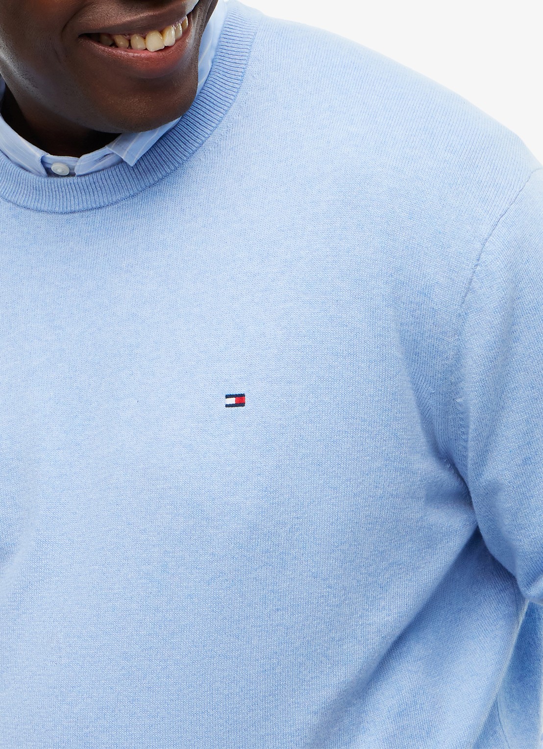 Tommy Hilfiger Fijngebreide pullover in kasjmierblend - detail 4 lichtblauw