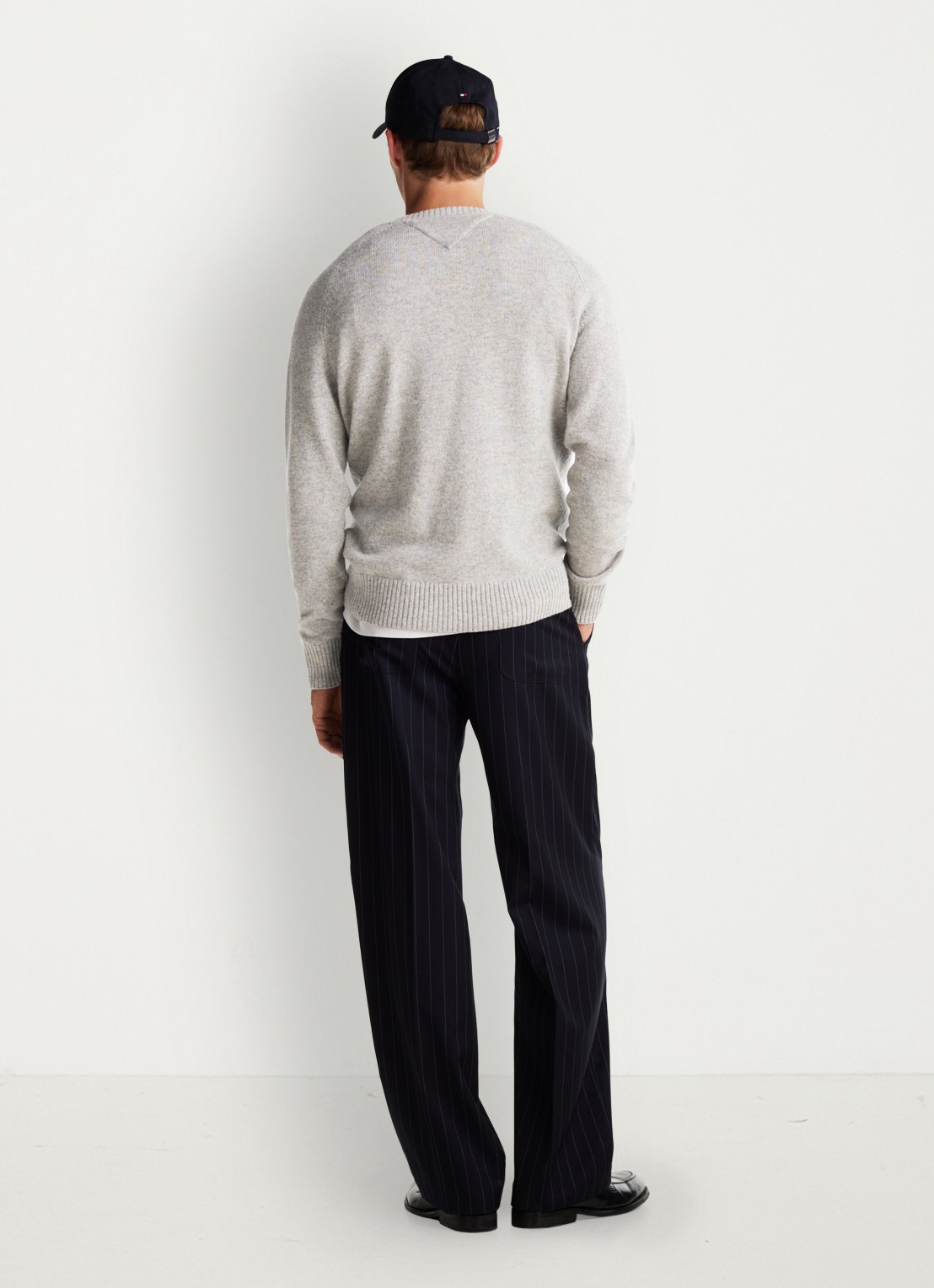 Tommy Hilfiger Fijngebreide pullover van lamswol - achterkant lichtgrijs
