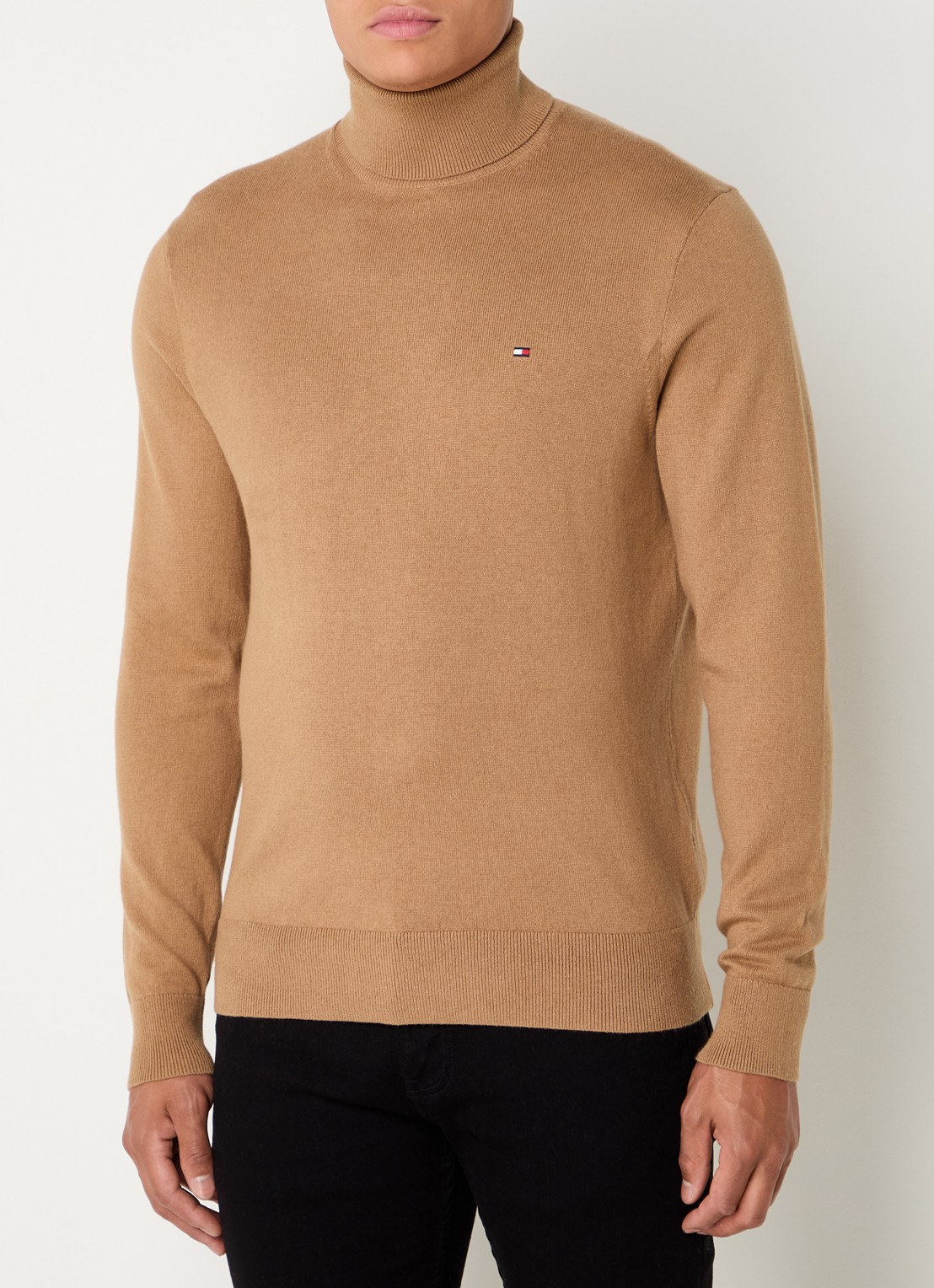 Tommy Hilfiger Fijngebreide trui in kasjmierblend met logoborduring en col - detail 4 camel