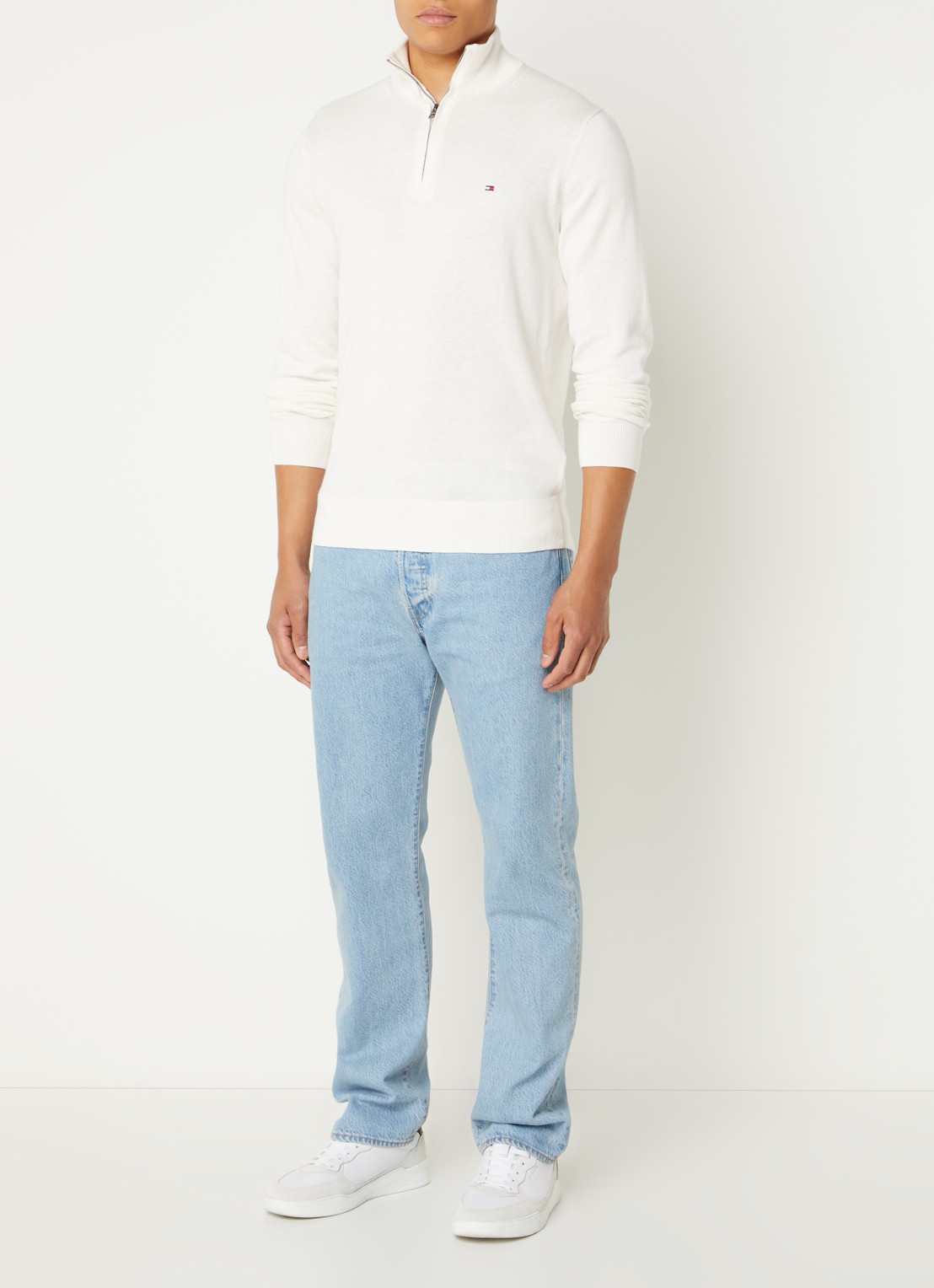 Tommy Hilfiger Fijngebreide trui in kasjmierblend met logoborduring - voorkant 2 gebroken wit