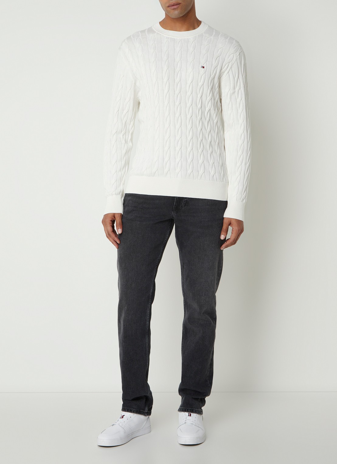 Tommy Hilfiger Flag Embroidery Cable Knit Jumper - voorkant 2 wit