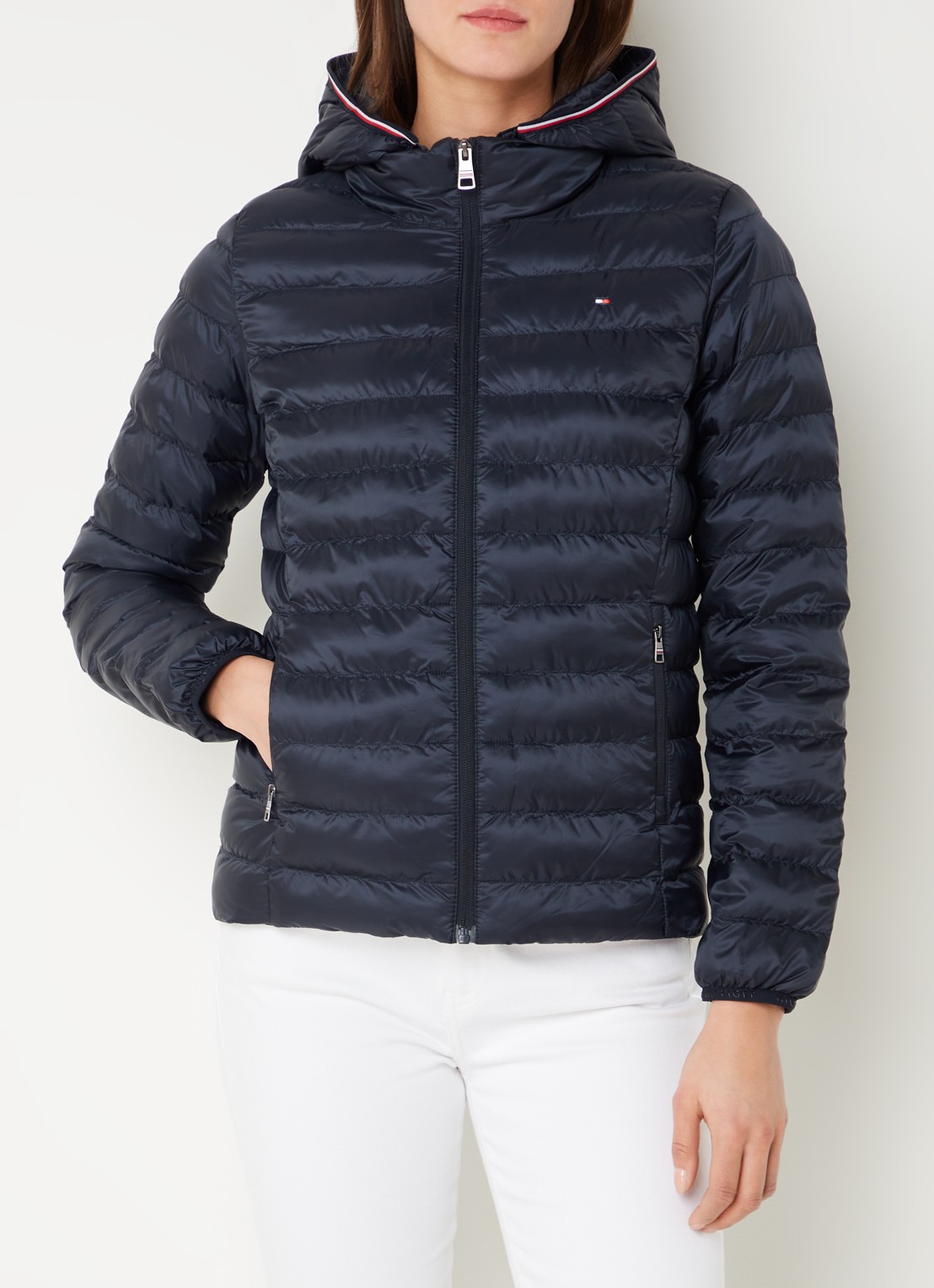 Tommy Hilfiger Gewatteerd jack met logo en ritszakken - detail donkerblauw