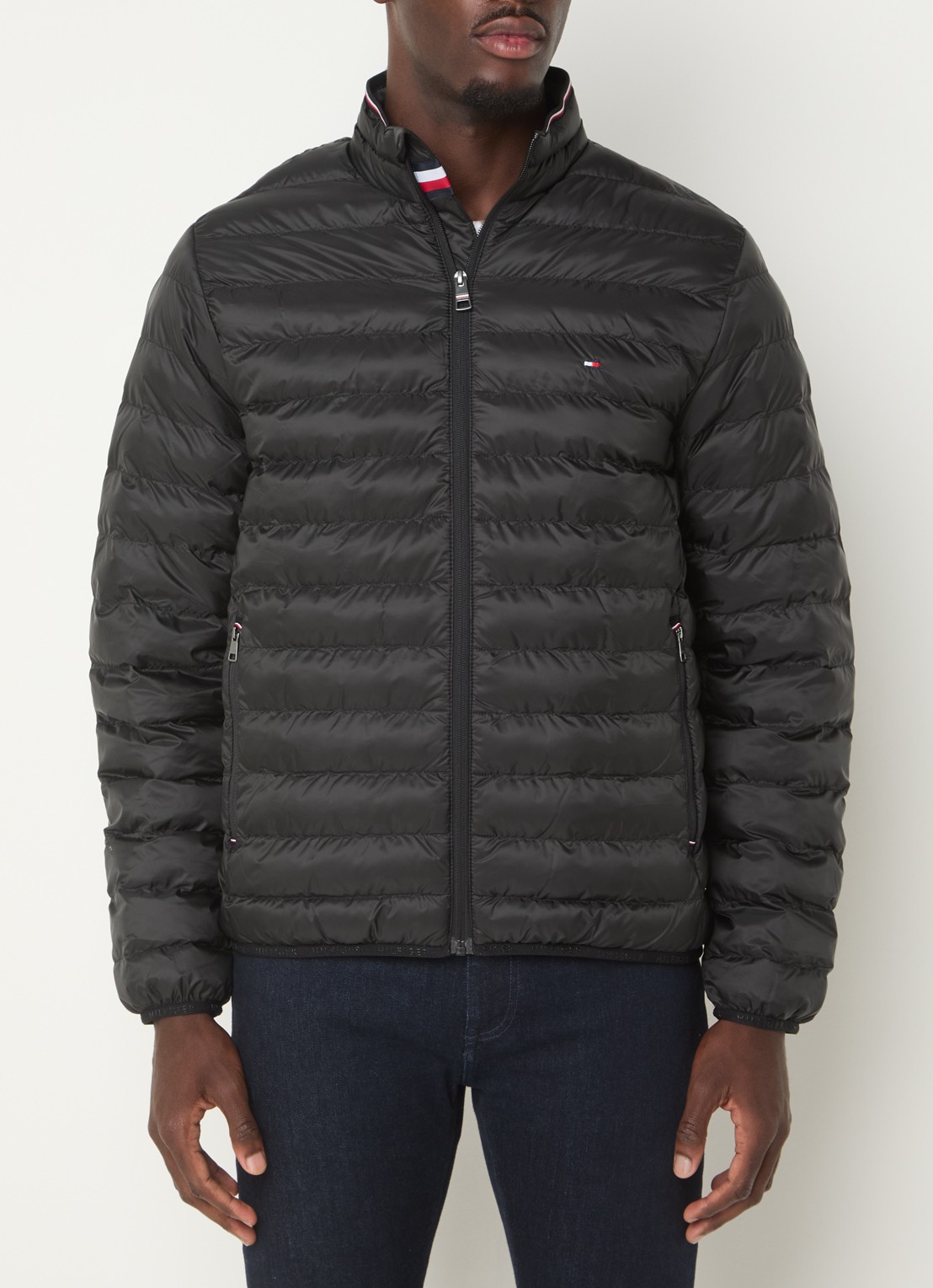 Tommy Hilfiger Gewatteerd jack met logo - detail 2 zwart