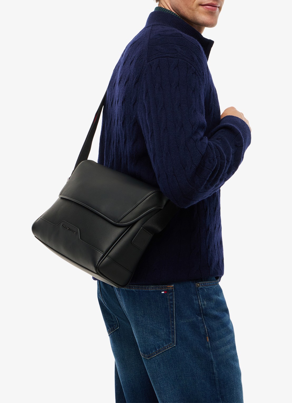 Tommy Hilfiger Global Stripe Strap Textured Messenger Bag - detail diepzwart
