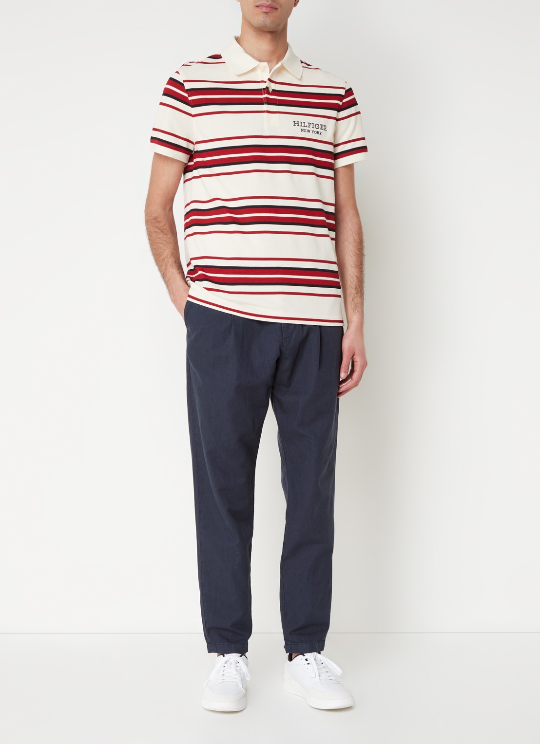 Tommy Hilfiger Harlem tapered fit chino in linnenblend met steekzakken - voorkant 2 lichtblauw