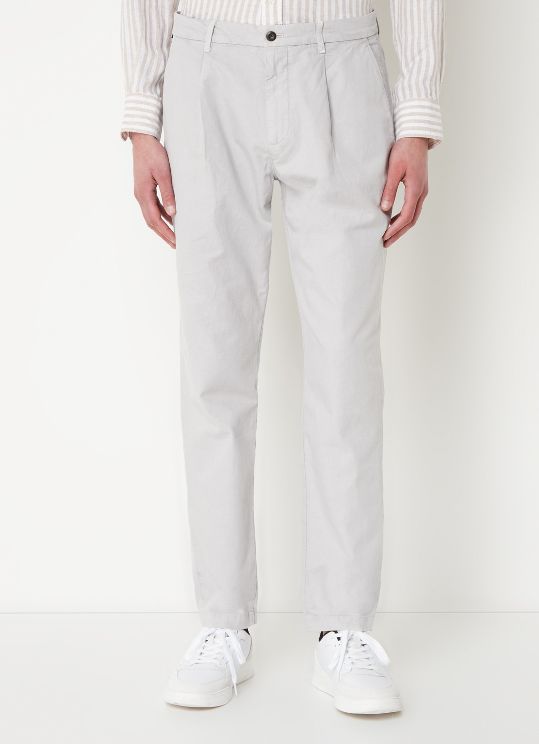 Tommy Hilfiger Harlem tapered fit chino in linnenblend met steekzakken - detail 3 lichtgrijs