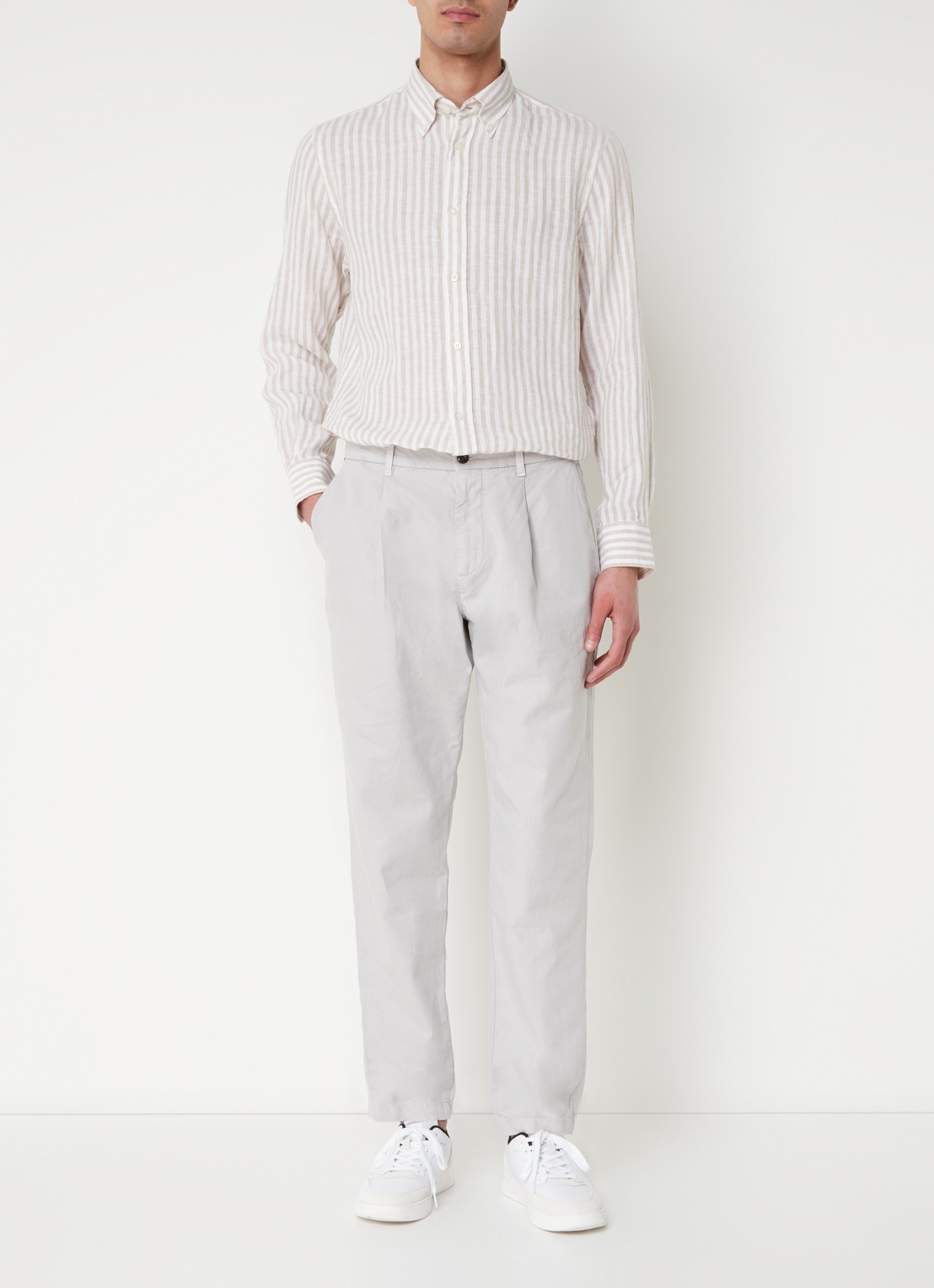 Tommy Hilfiger Harlem tapered fit chino in linnenblend met steekzakken - voorkant 2 lichtgrijs