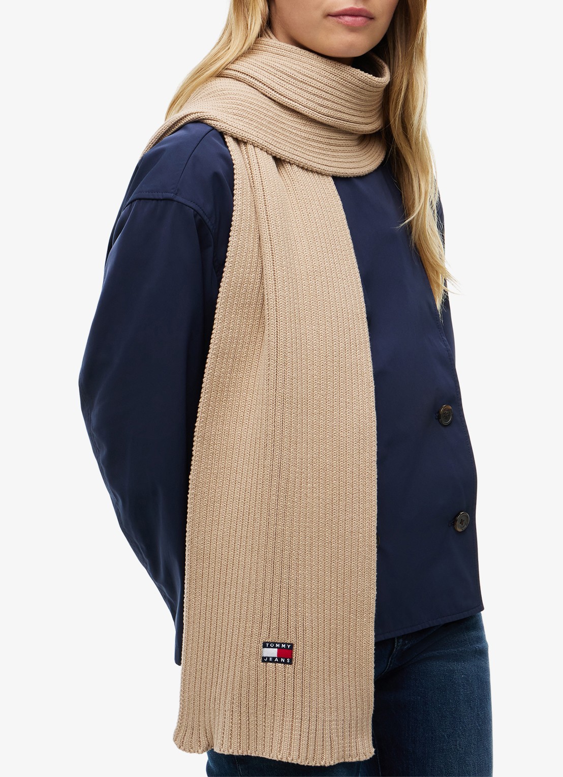 Tommy Hilfiger Heritage ribgebreide sjaal met logo  - detail 2 zand