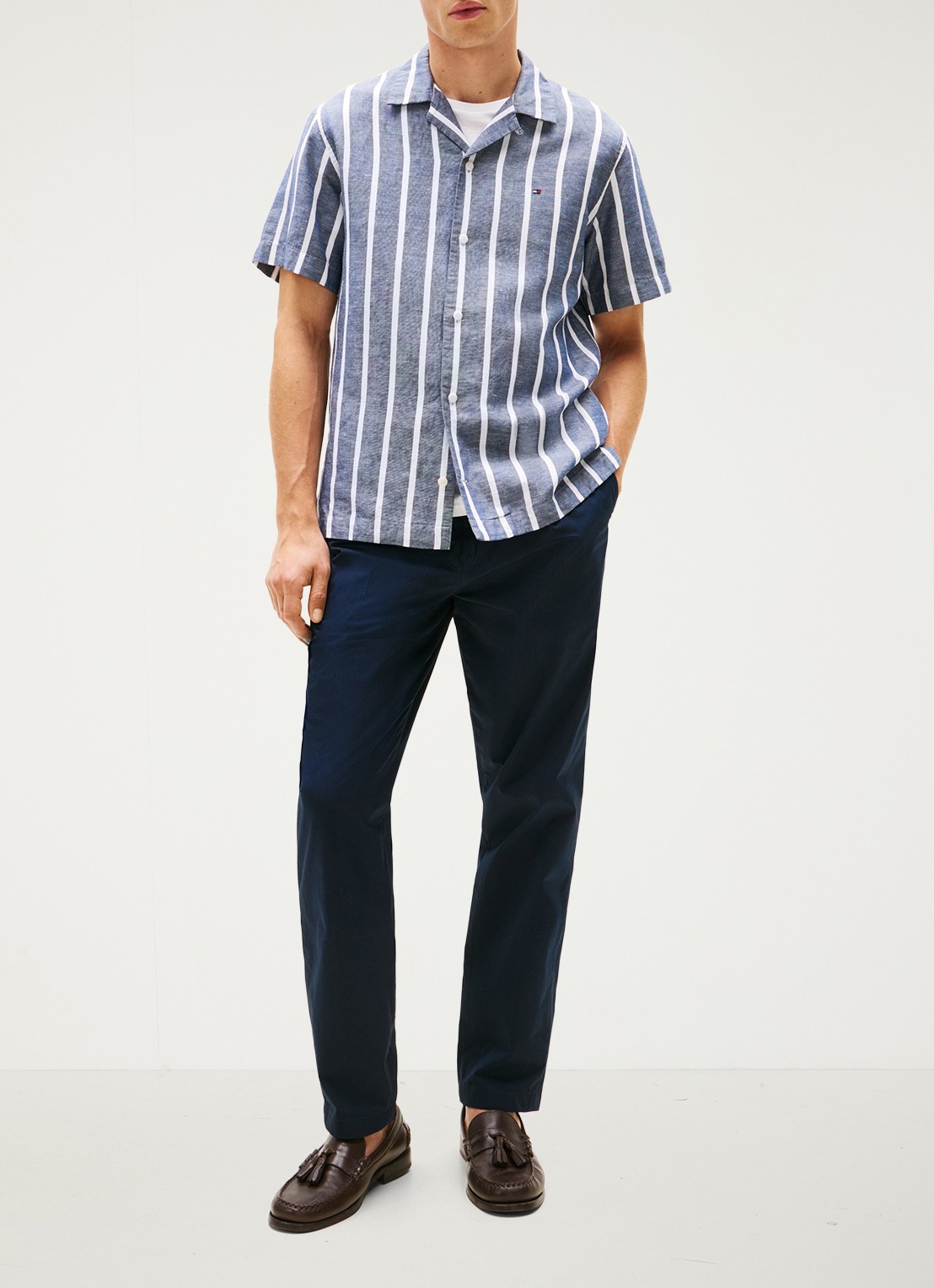 Tommy Hilfiger Herlem tapered fit chino met steekzakken - voorkant 4 donkerblauw