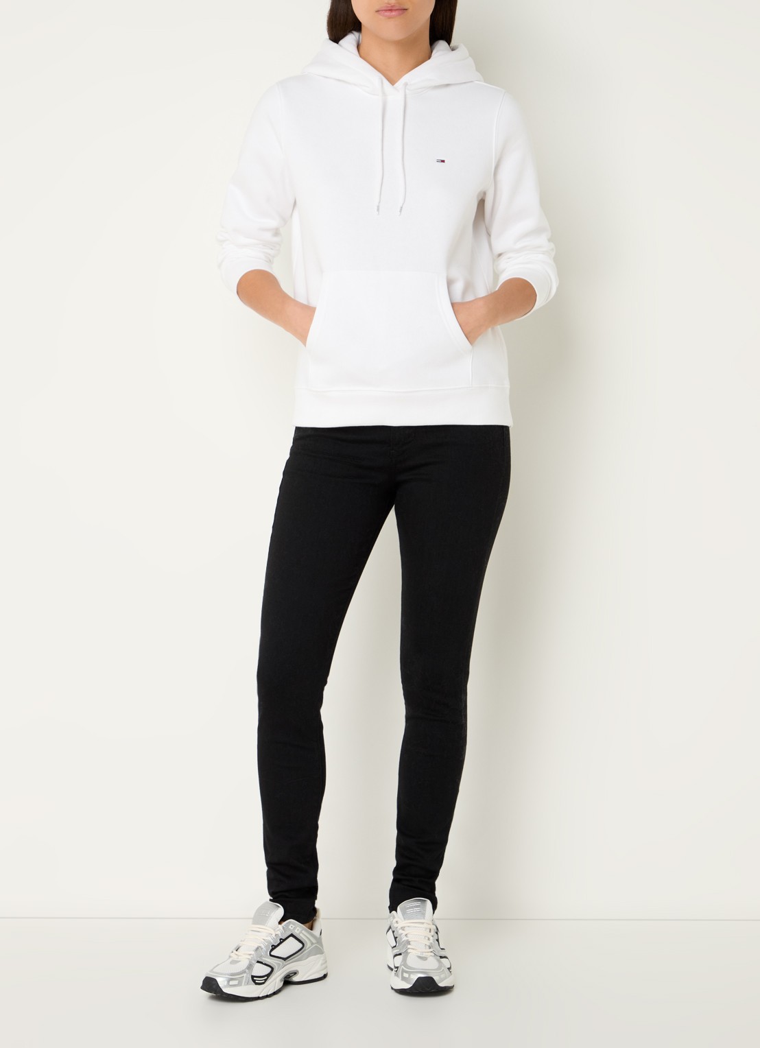Tommy Hilfiger Hoodie met kangoeroezak en logo - voorkant 2 gebroken wit
