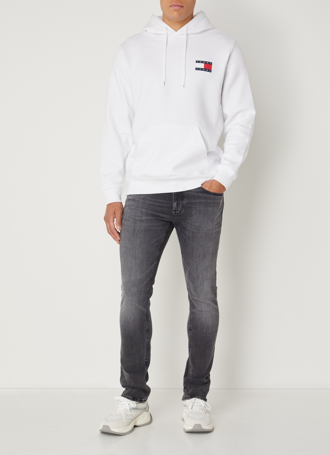 Tommy Hilfiger Hoodie met kangoeroezak en logo - voorkant 2 wit
