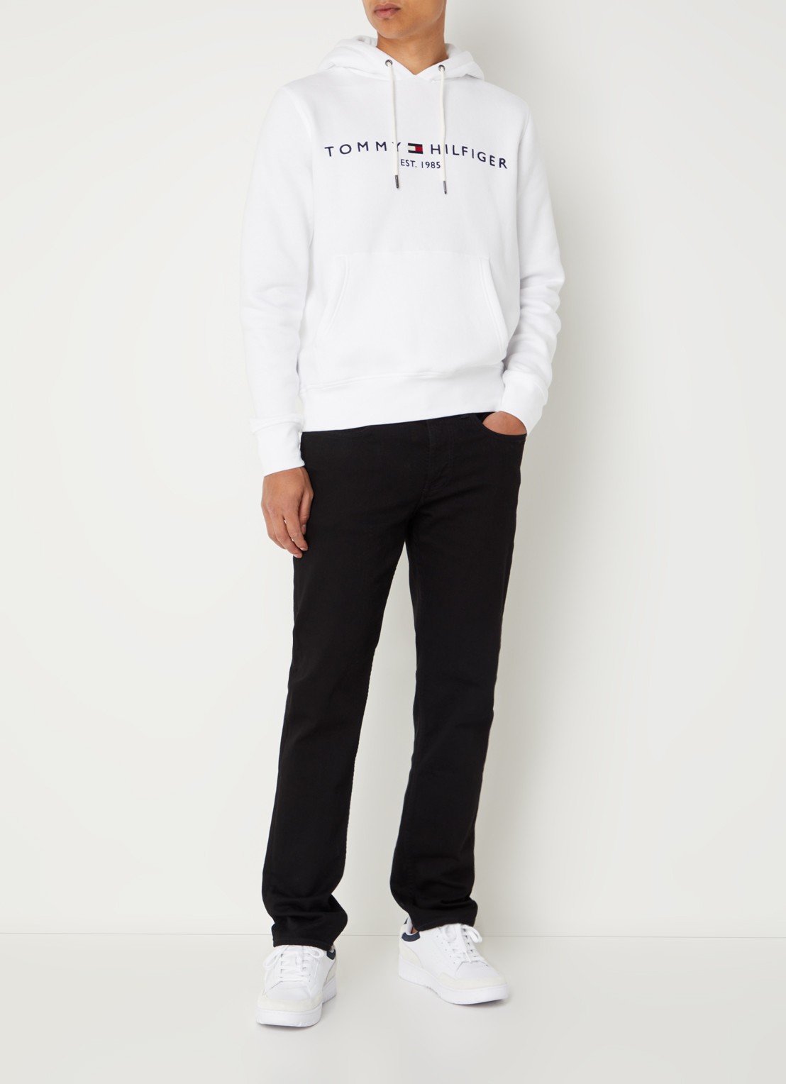 Tommy Hilfiger Hoodie met kangoeroezak en logoborduring - voorkant 5 white / wit