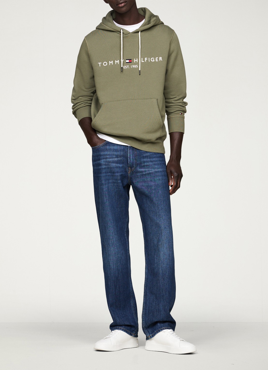 Tommy Hilfiger Hoodie met kangoeroezak en logoborduring - voorkant 5 battle green / groen