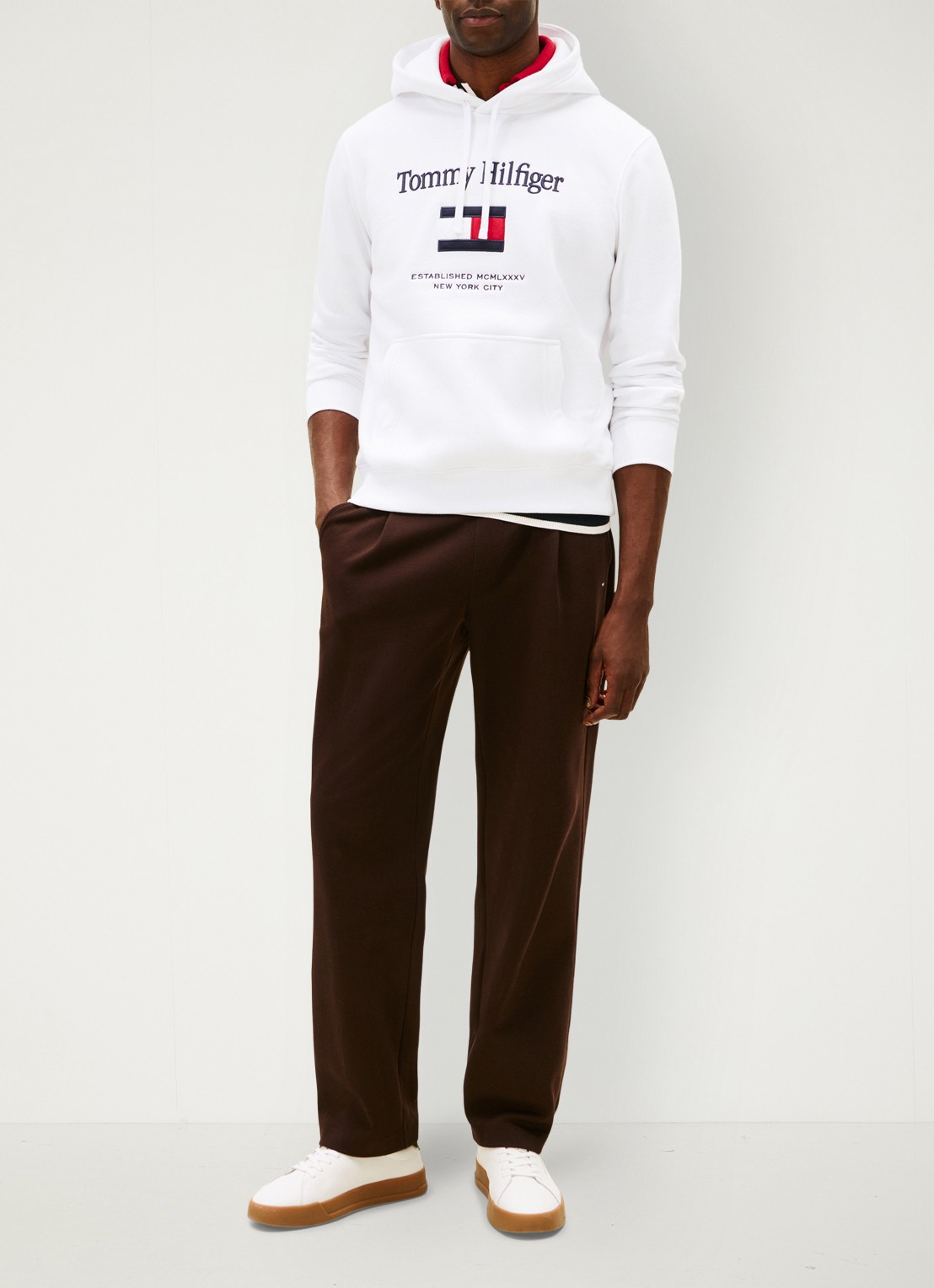 Tommy Hilfiger Hoodie met logoborduring - voorkant 5 wit