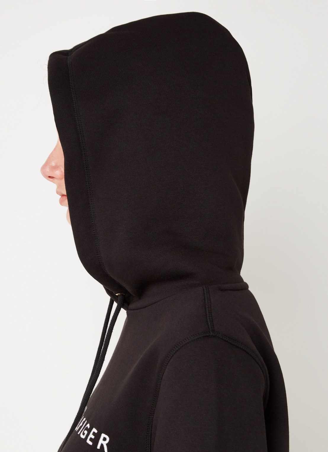 Tommy Hilfiger Hoodie van fleece met logoborduring - detail 3 zwart