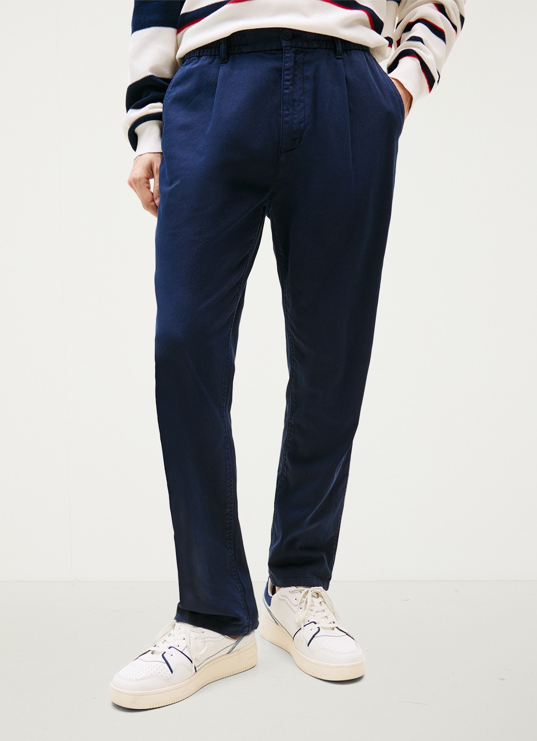 Tommy Hilfiger Isaac relaxed fit chino met steekzakken - detail 3 donkerblauw