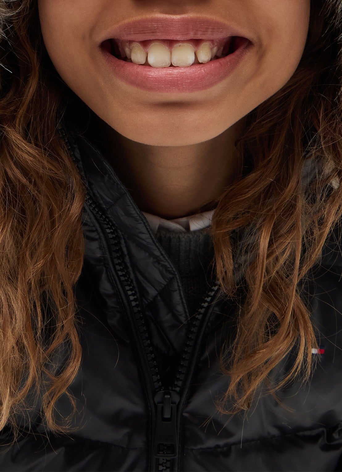 Tommy Hilfiger Jas met donsvulling en capuchon - detail zwart