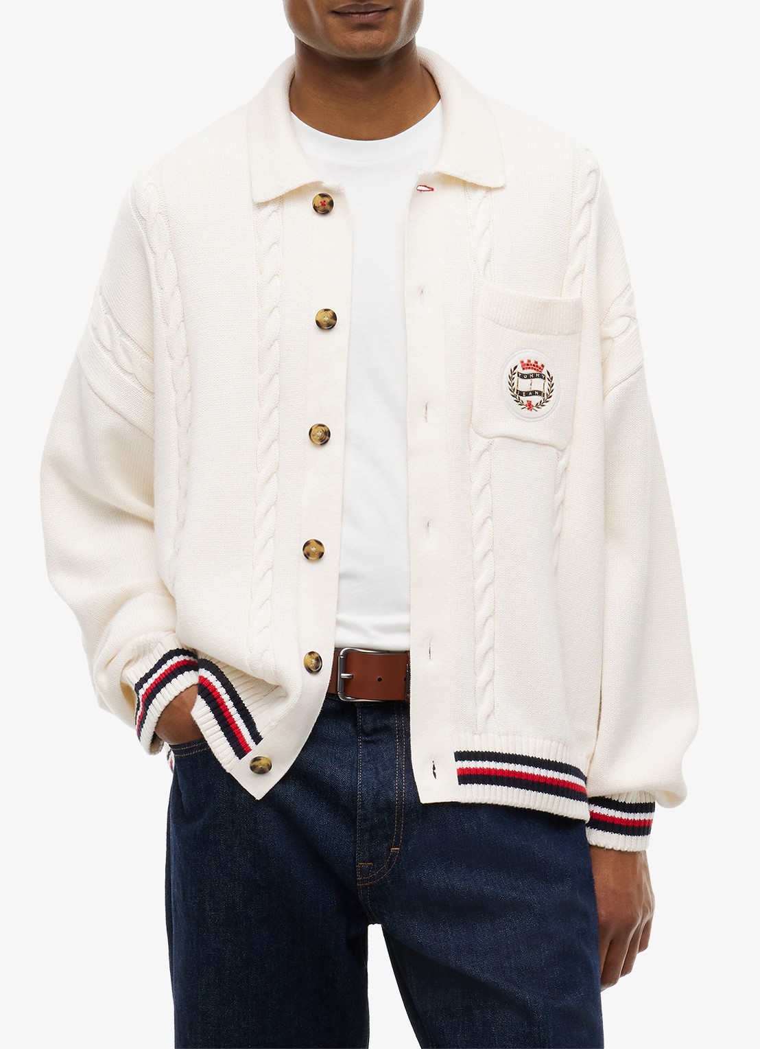 Tommy Hilfiger Kabelgebreid vest met borstzak - detail gebroken wit