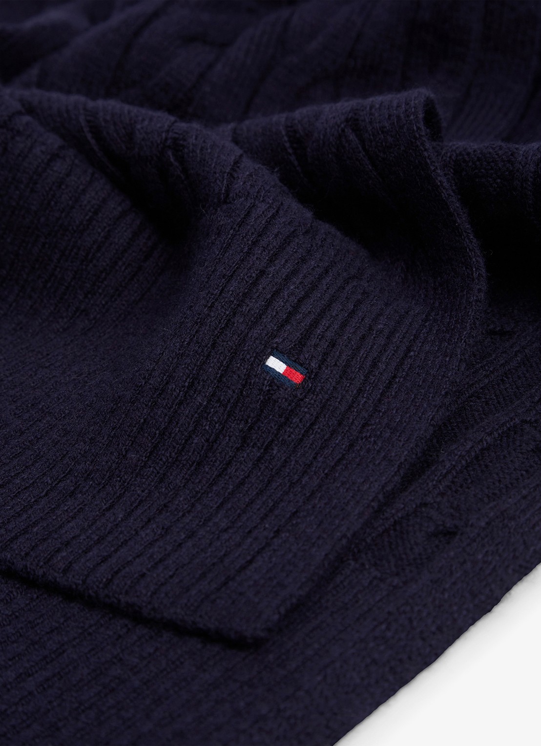 Tommy Hilfiger Kabelgebreide sjaal in lamswolblend - detail 2 blauwgrijs