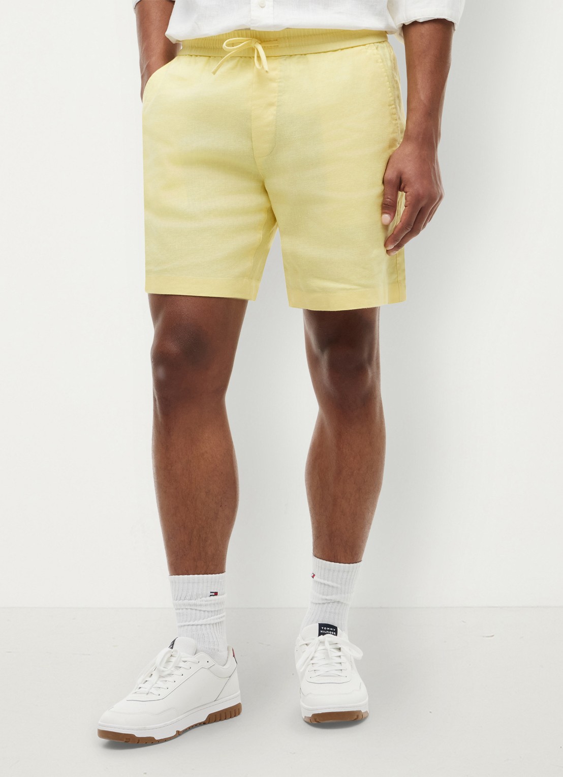 Tommy Hilfiger Korte broek in linnenblend - detail 2 geel