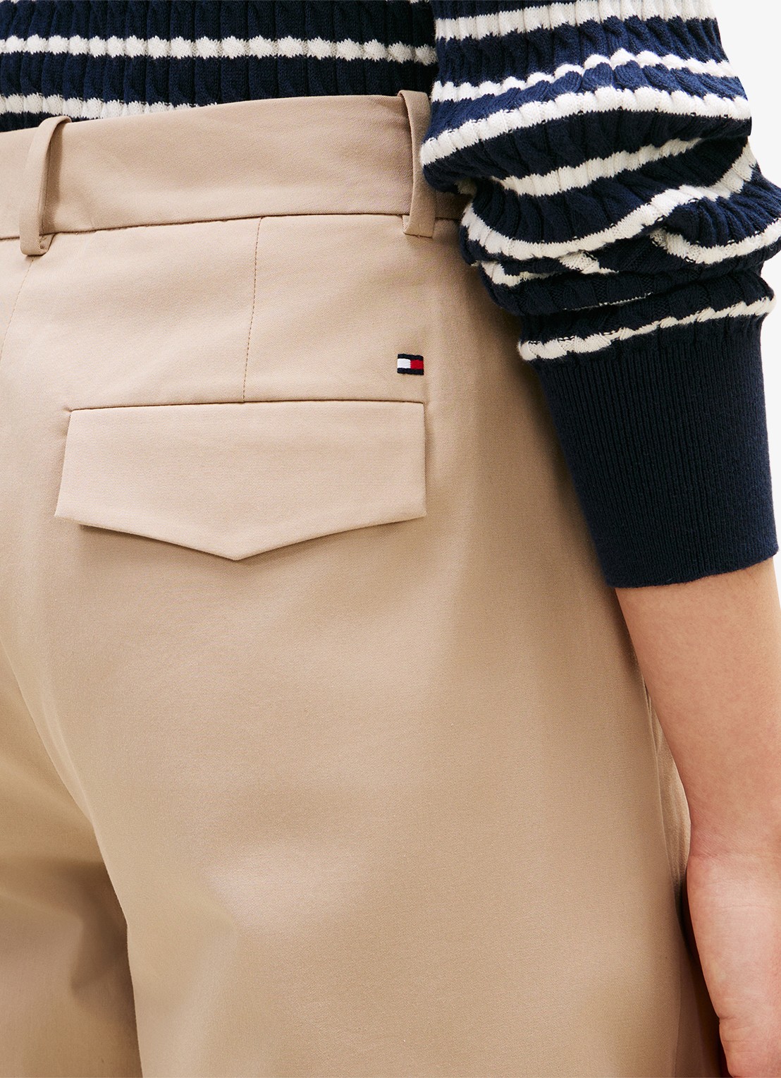 Tommy Hilfiger Loose fit chino met steekzakken - detail 2 beige