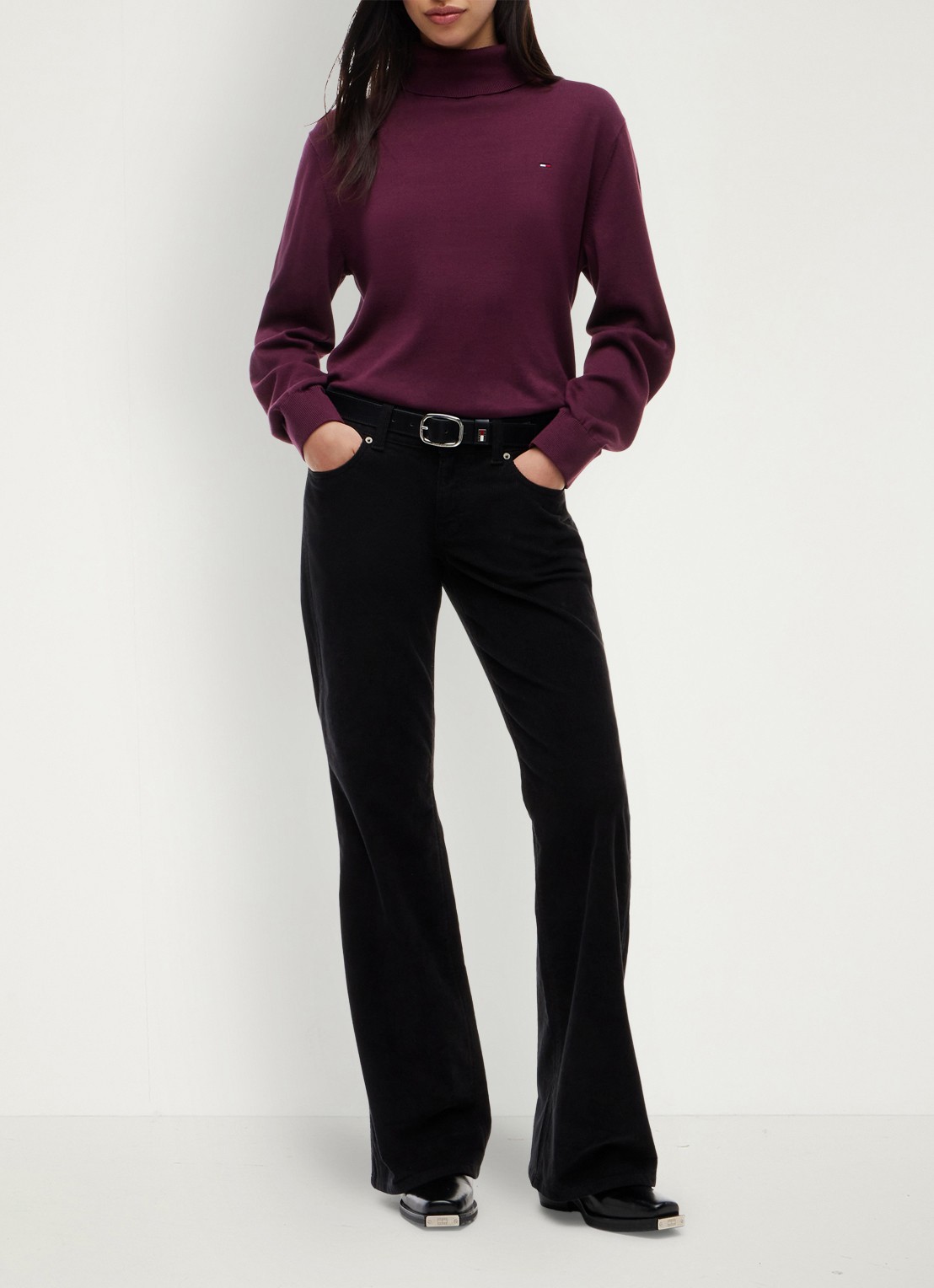 Tommy Hilfiger Low waist flared fit broek van corduroy  - voorkant 5 zwart
