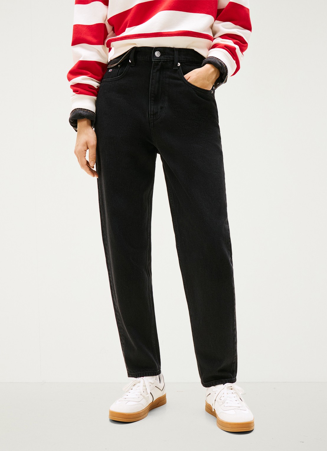 Tommy Hilfiger Mid waist mom jeans met gekleurde wassing - detail 4 zwart