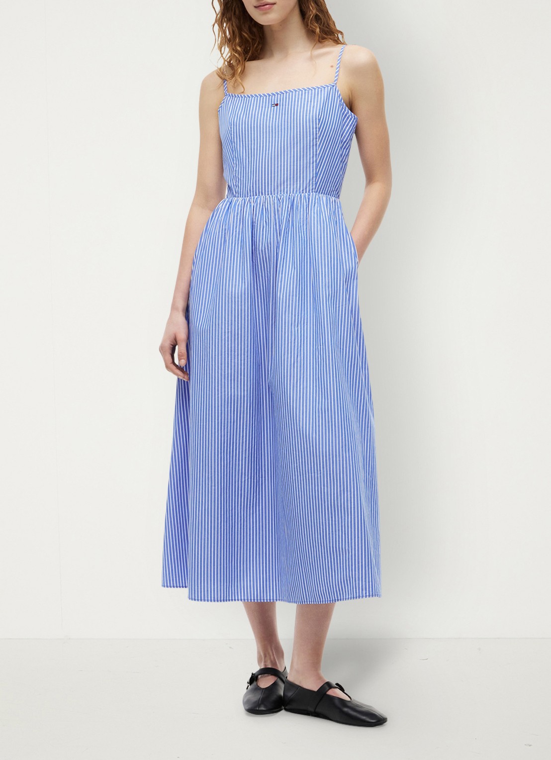 Tommy Hilfiger Midi jurk met geknoopt detail - voorkant lichtblauw