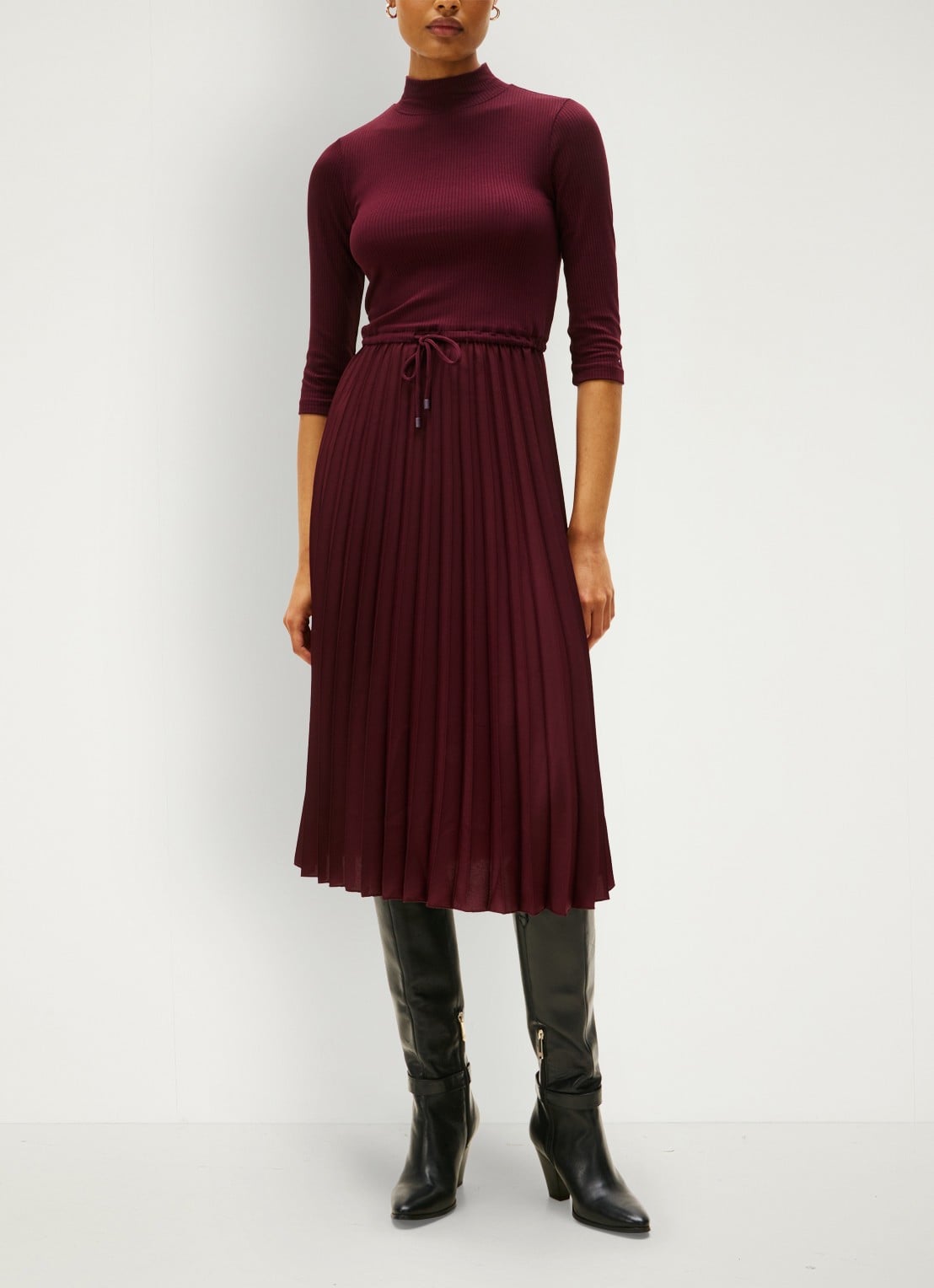 Tommy Hilfiger Midi jurk met ribstructuur en plissé - voorkant 5 bordeauxrood