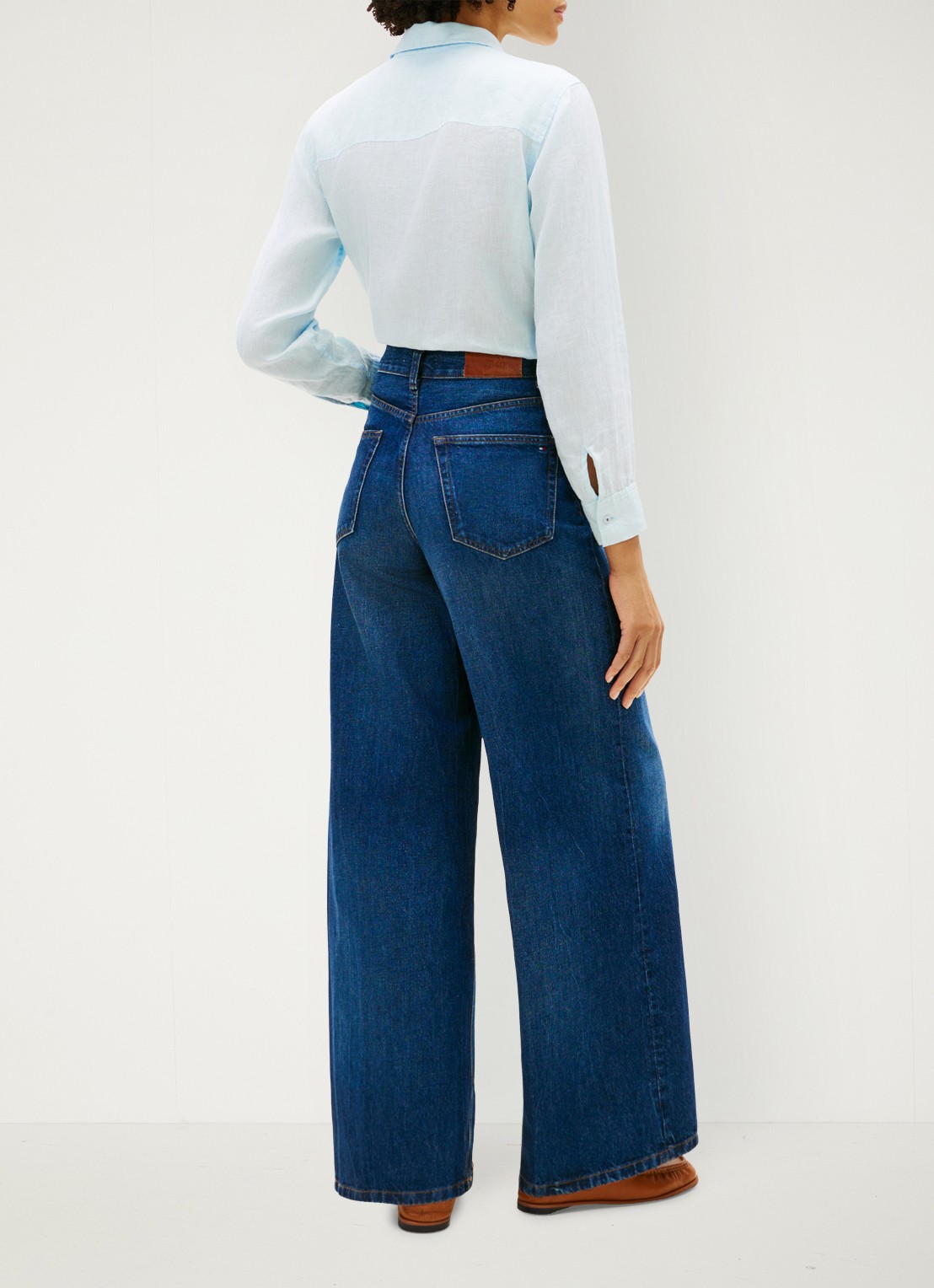 Tommy Hilfiger New Doreen 70's high rise wide leg jeans met medium wassing - achterkant donkerblauw