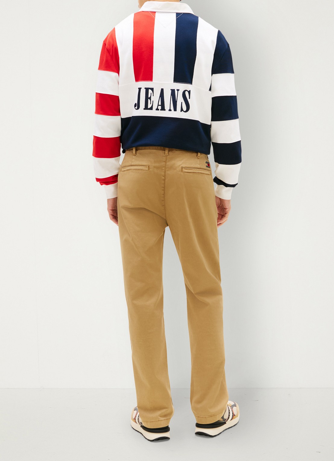 Tommy Hilfiger Otis straight fit chino met steekzakken - achterkant khaki