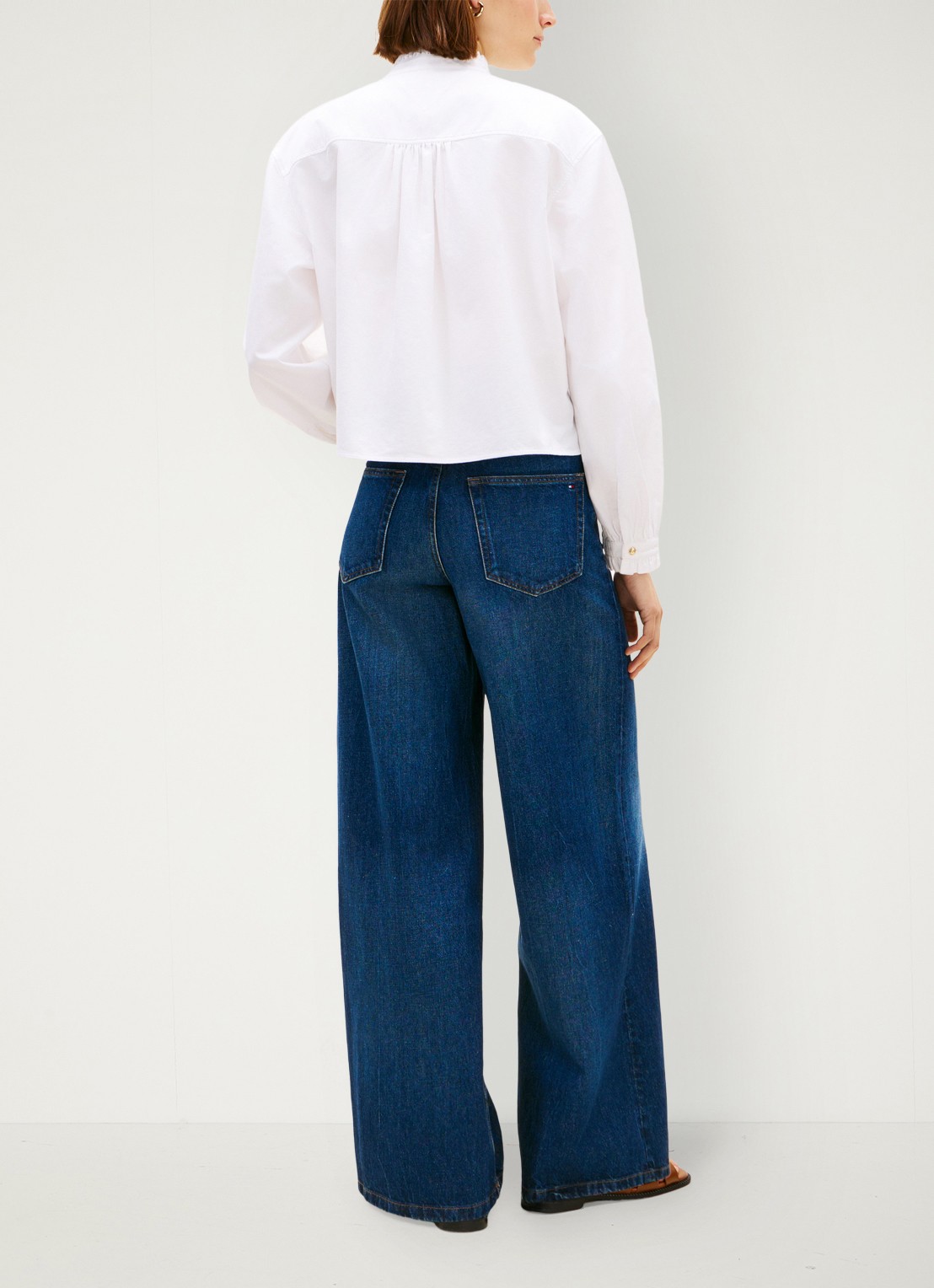 Tommy Hilfiger Oxford blouse met ruches en opstaande kraag - achterkant wit
