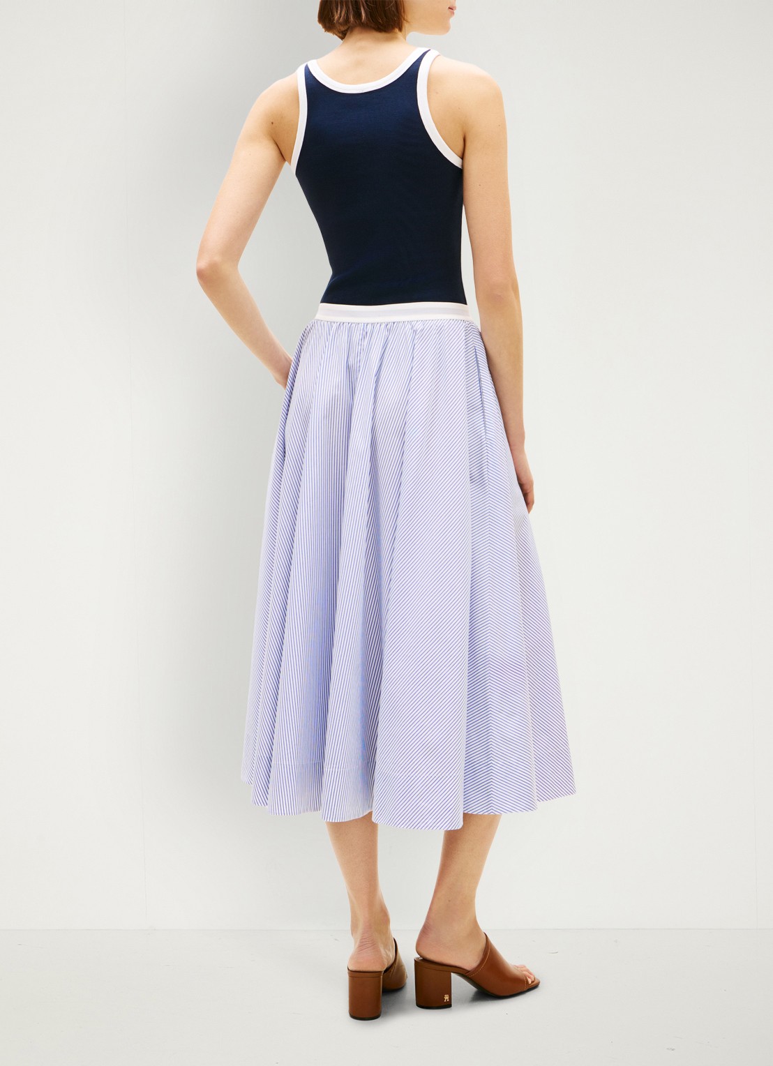 Tommy Hilfiger Poplin midi rok met plooien - achterkant lichtblauw