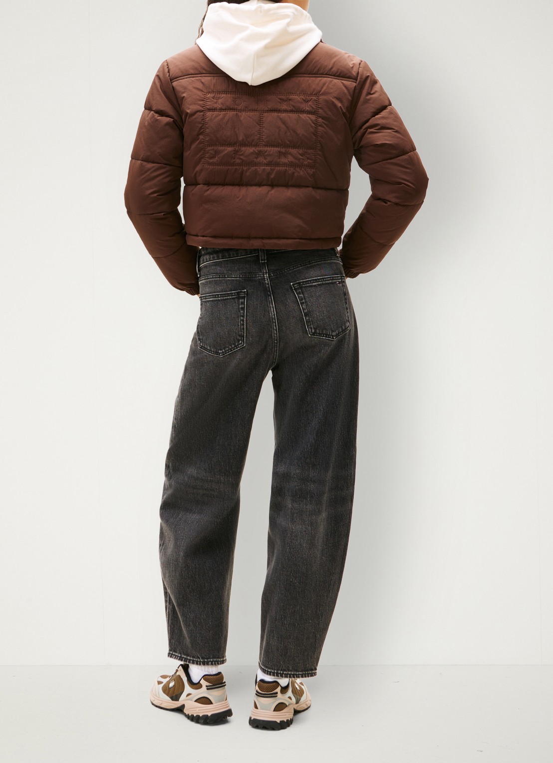 Tommy Hilfiger Puffer jack met waterafstotende coating - achterkant bruin