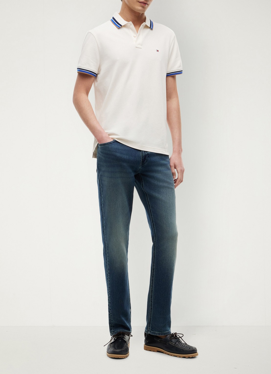 Tommy Hilfiger Regular fit overhemd met gestreept detail - voorkant 2 ivoor
