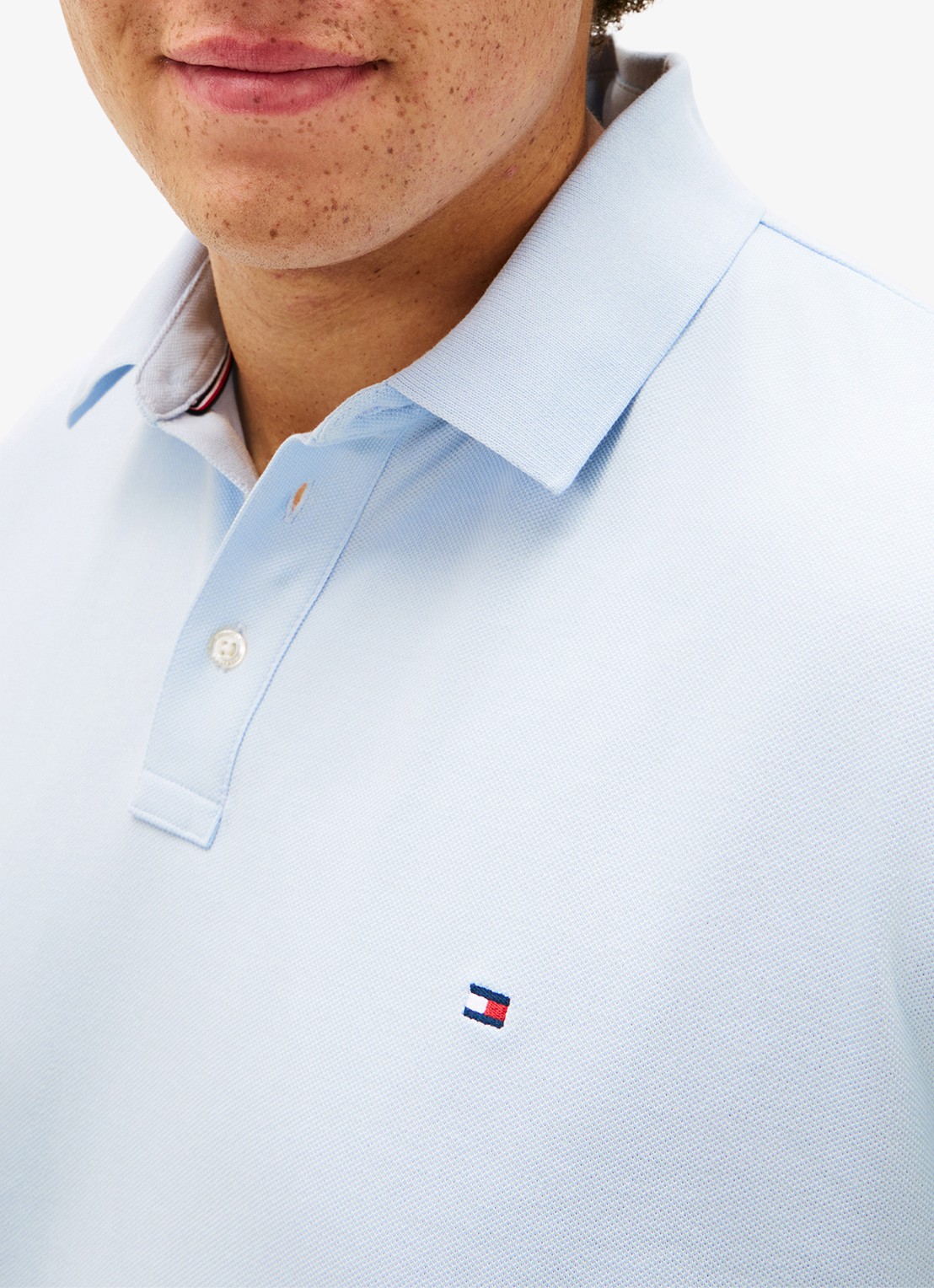 Tommy Hilfiger Regular fit polo in katoenblend - detail 2 lichtblauw