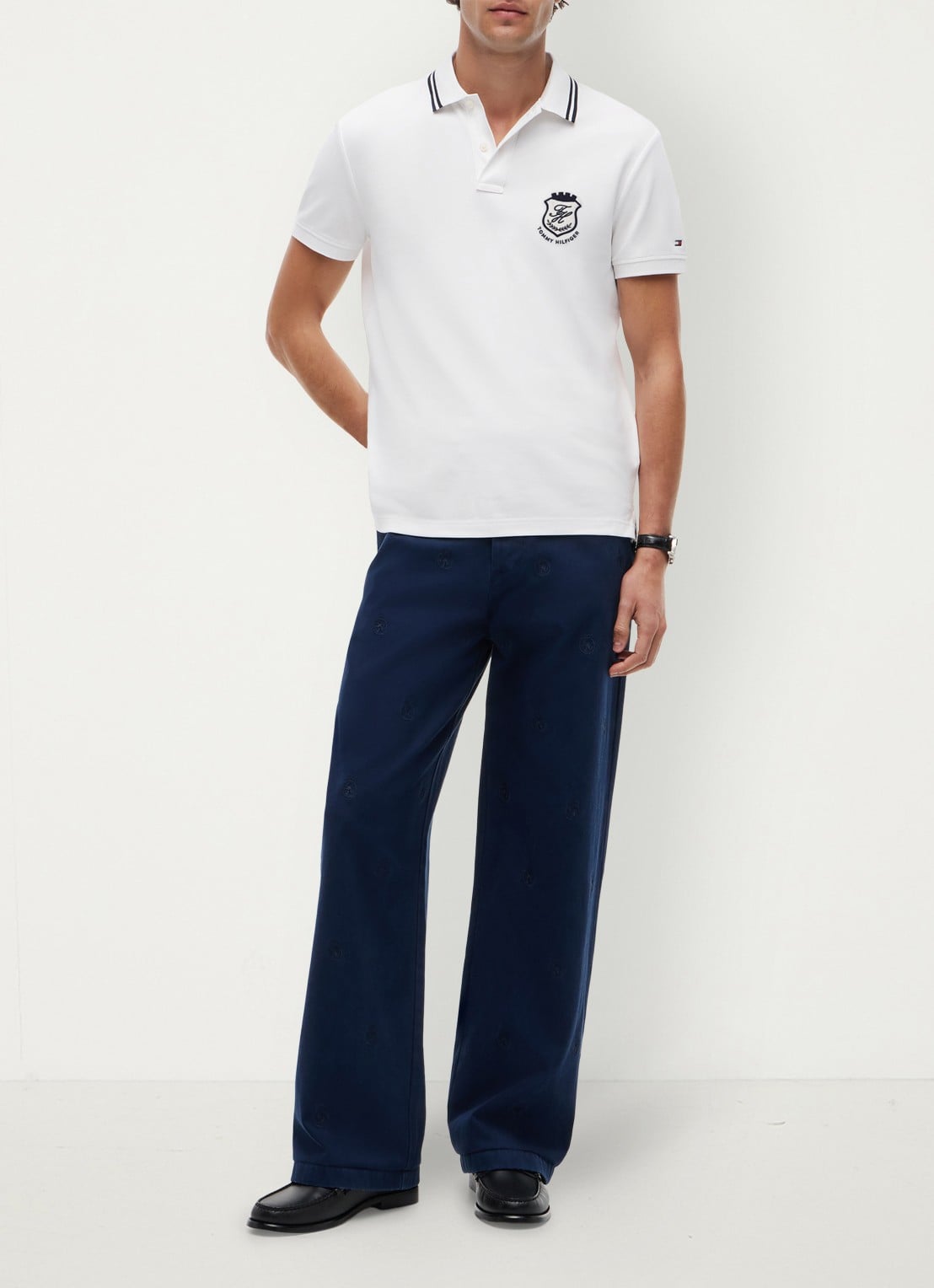 Tommy Hilfiger Regular fit polo met logoborduring - voorkant 2 wit
