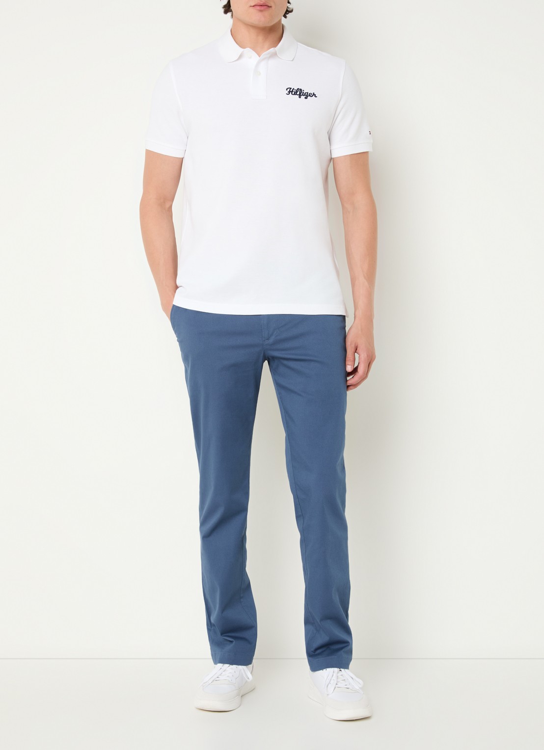 Tommy Hilfiger Regular fit polo van piqué katoen met logoborduring  - voorkant 3 wit