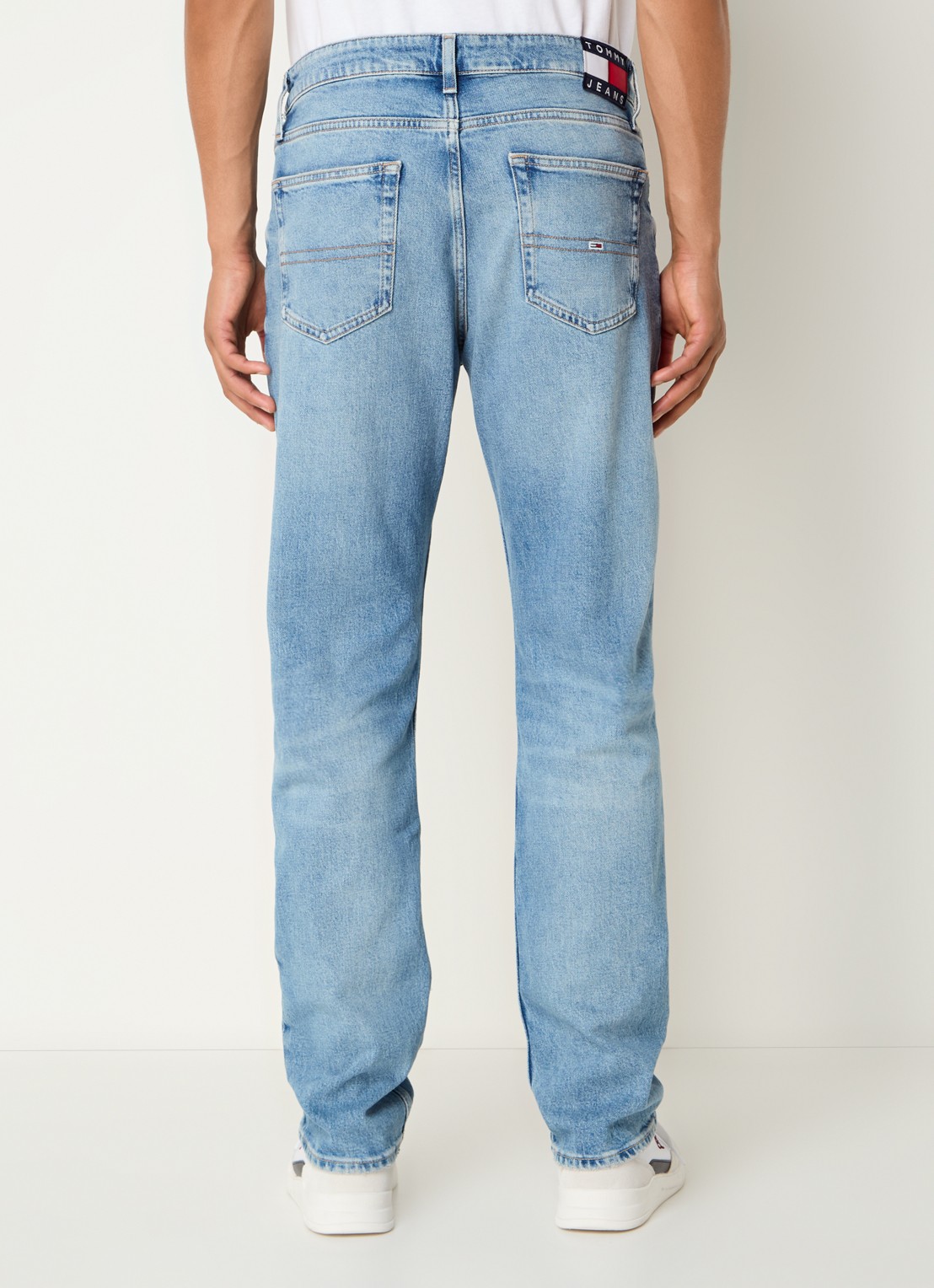 Tommy Hilfiger Ryan straight leg jeans met lichte wassing - achterkant indigo