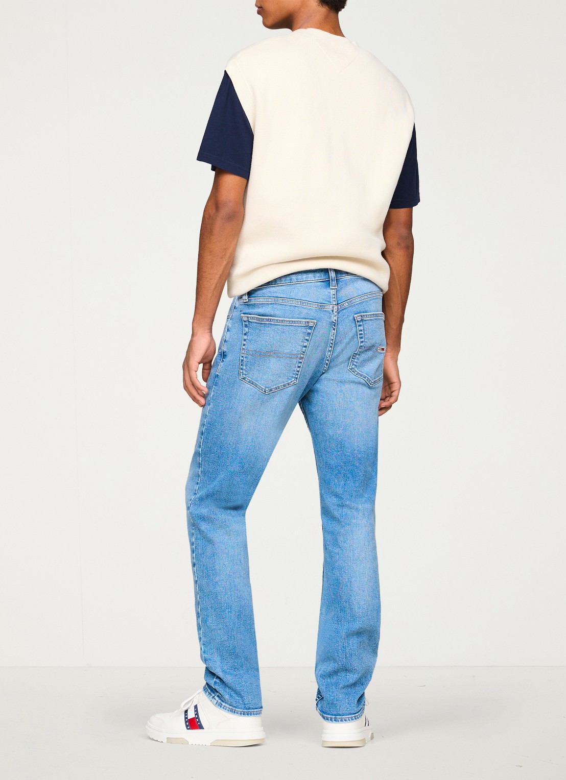 Tommy Hilfiger Scanton slim fit jeans met steekzakken - achterkant indigo