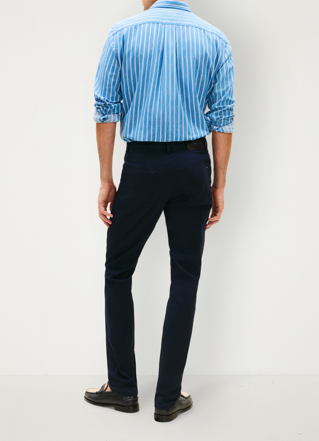 Tommy Hilfiger Straight fit chino met paspelzakken - achterkant 5 donkerblauw