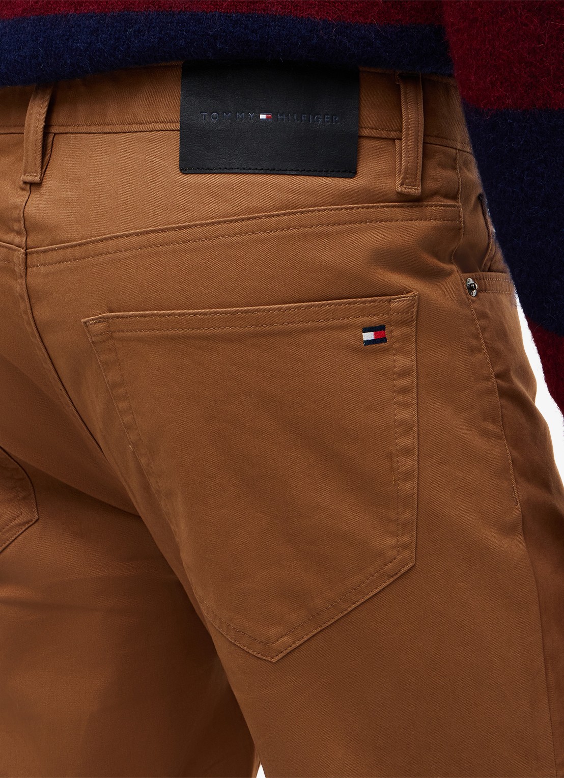 Tommy Hilfiger Straight fit chino met paspelzakken - detail 4 oranje