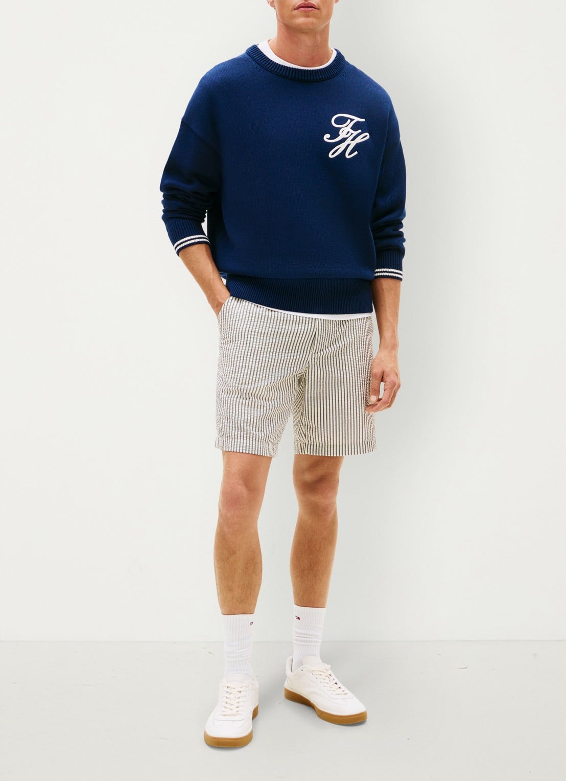 Tommy Hilfiger Straight fit korte broek met streepprint - voorkant 2 grijs