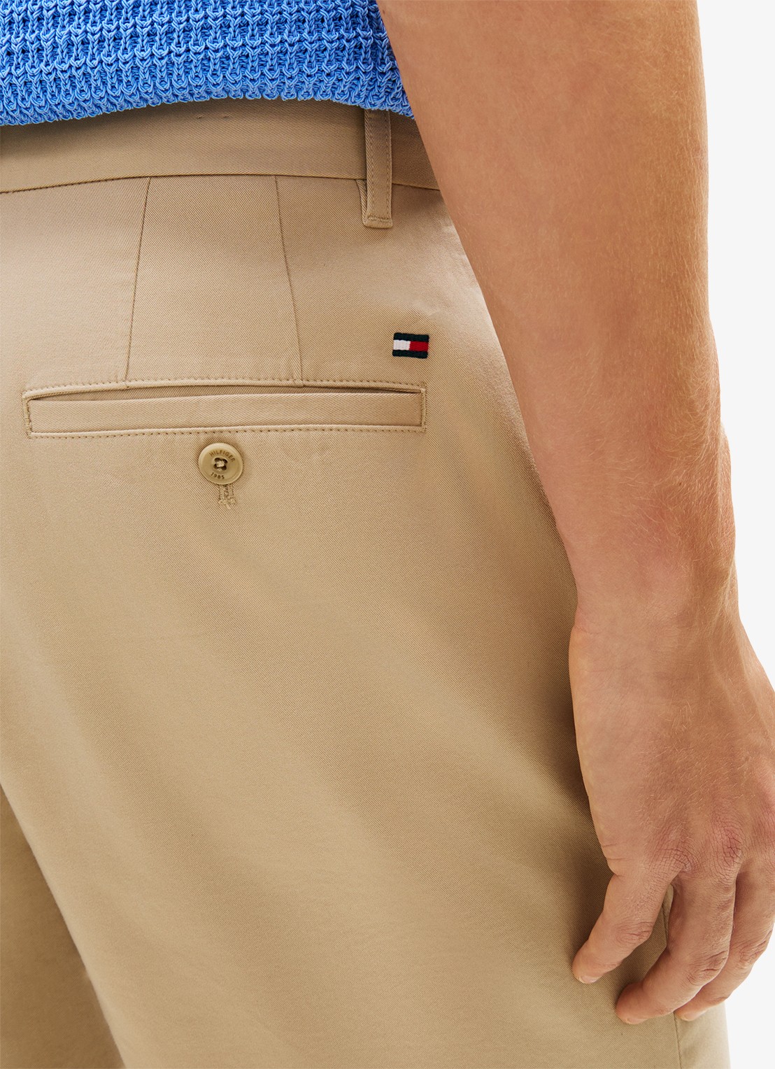 Tommy Hilfiger Straight fit korte chino in katoenblend - detail 4 beige