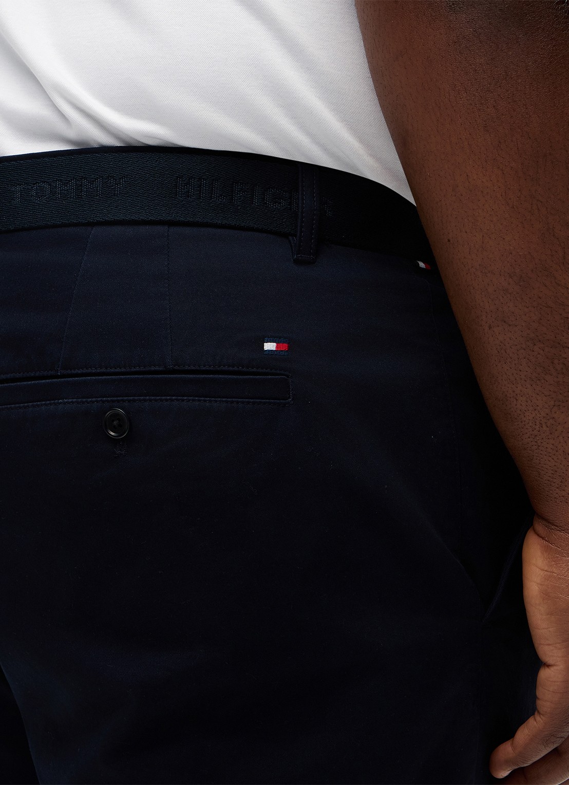 Tommy Hilfiger Straight fit korte chino in katoenblend - detail 4 donkerblauw