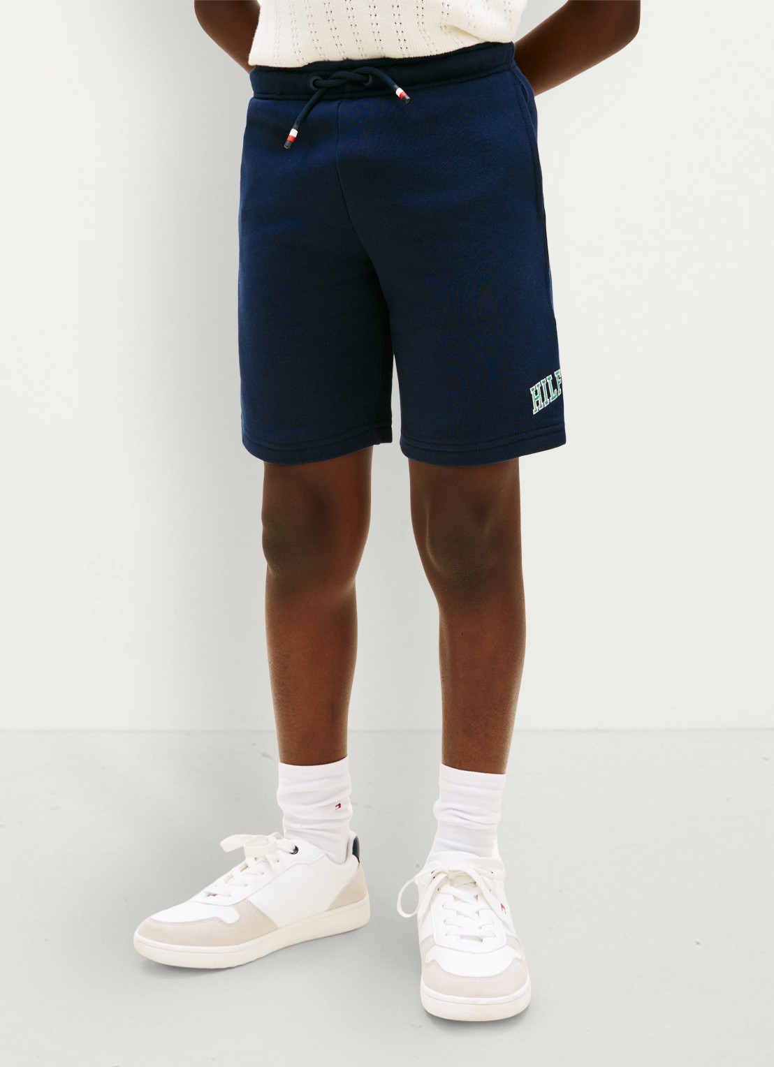 Tommy Hilfiger Straight fit korte joggingbroek met steekzakken - detail donkerblauw
