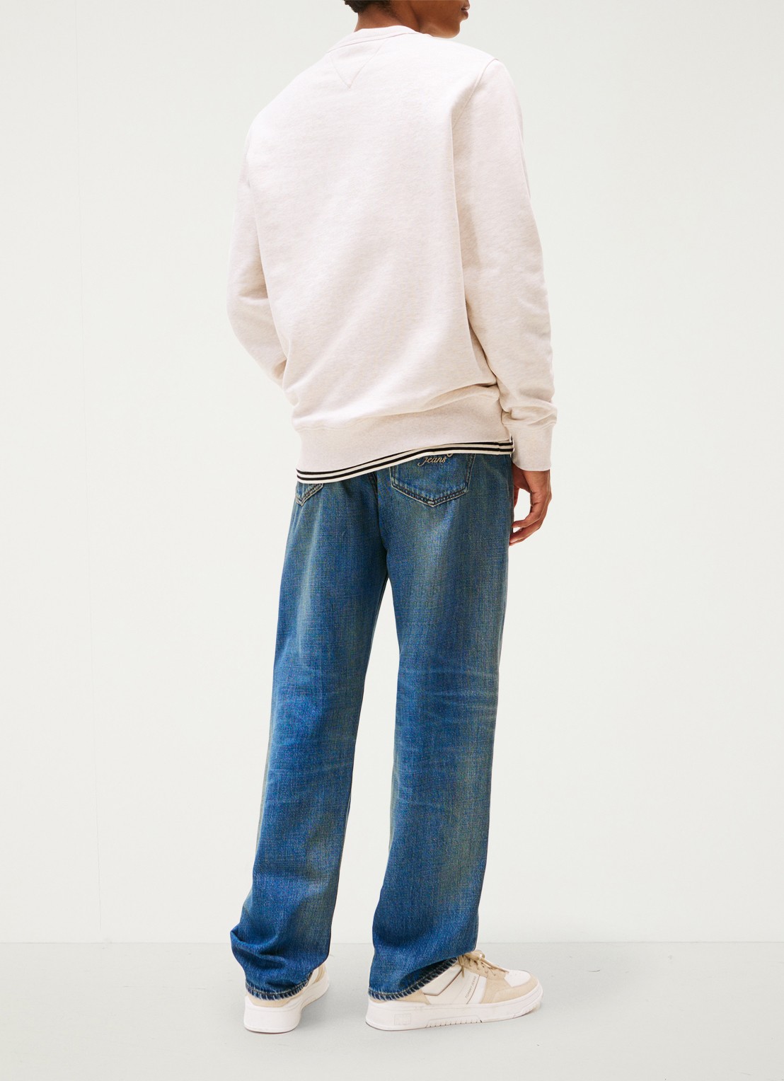 Tommy Hilfiger Sweater met logo - achterkant 4 beige